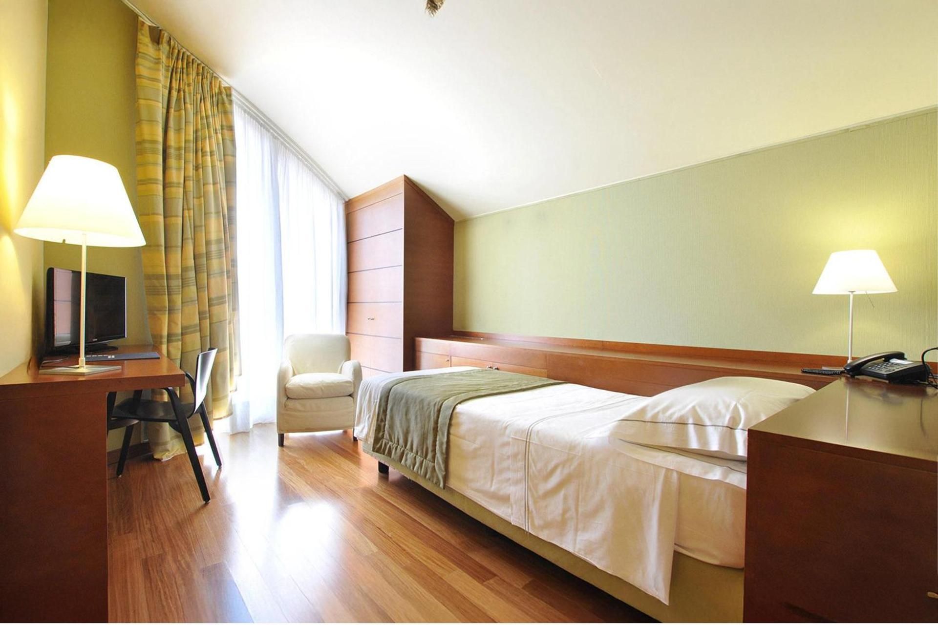 B&B HOTEL Imperia Rossini al Teatro Single Room