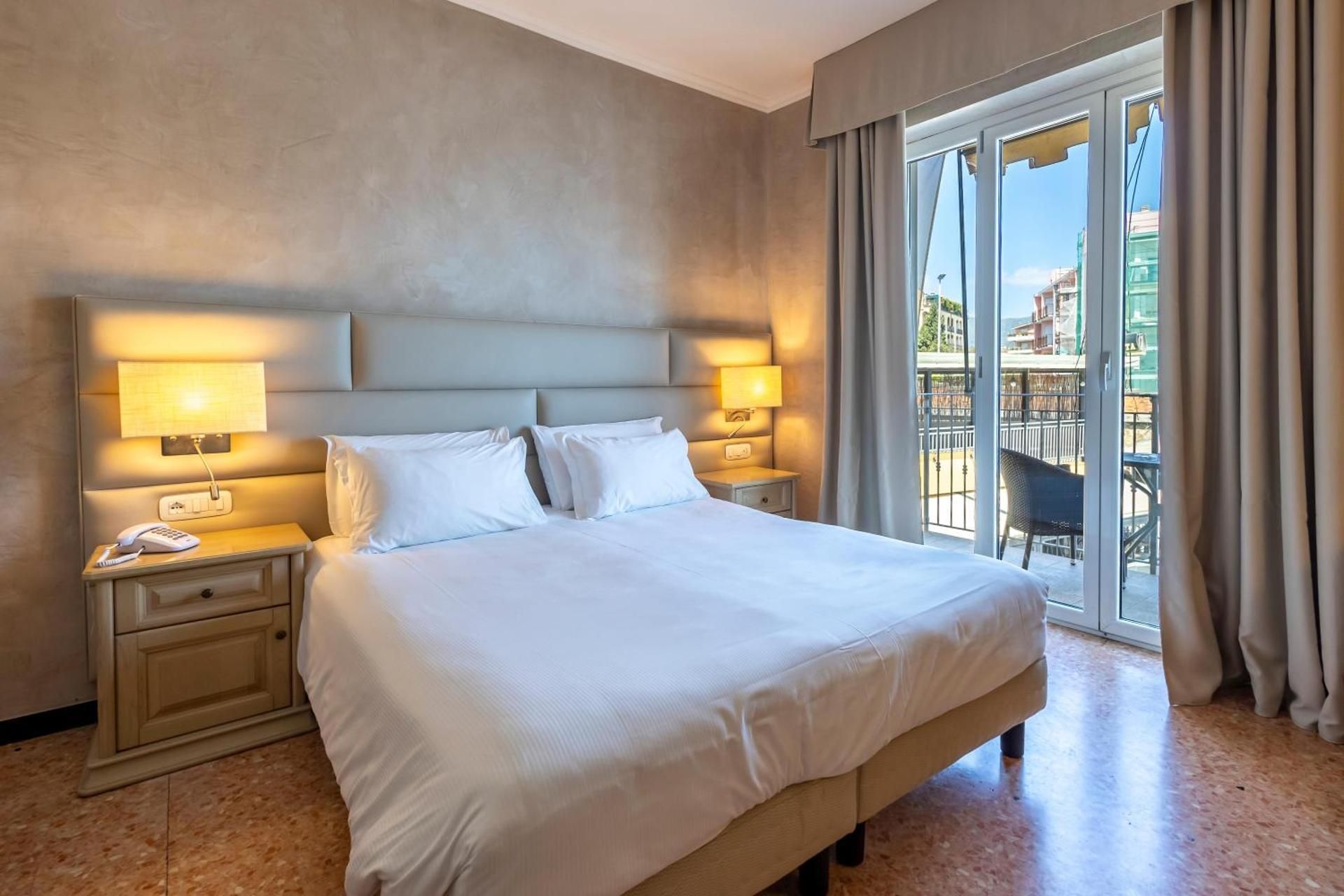 B&B HOTEL Diano Marina Palace Double Room with Terrace and Side Sea View