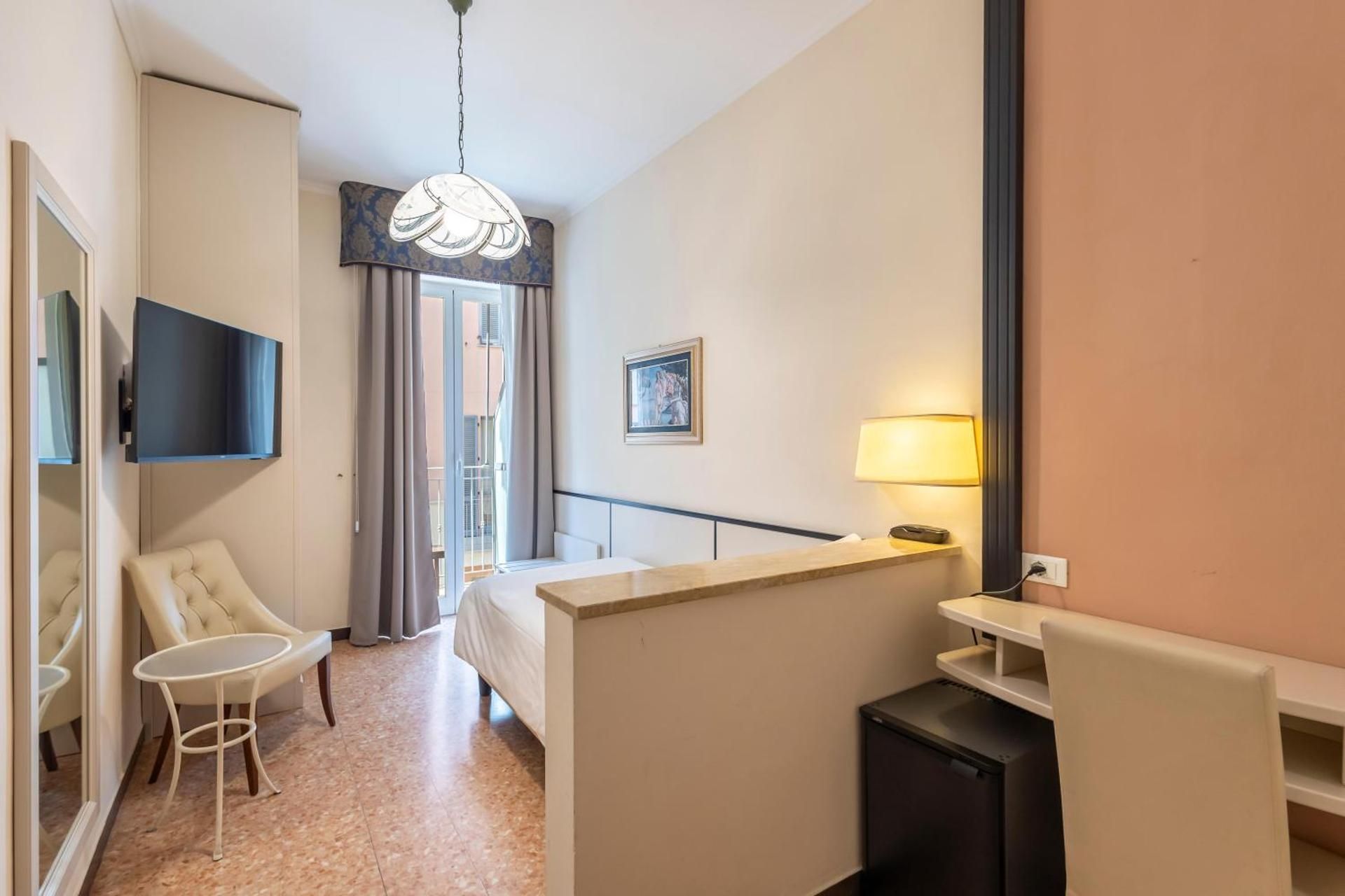 B&B HOTEL Diano Marina Palace Single Room with Balcony 3