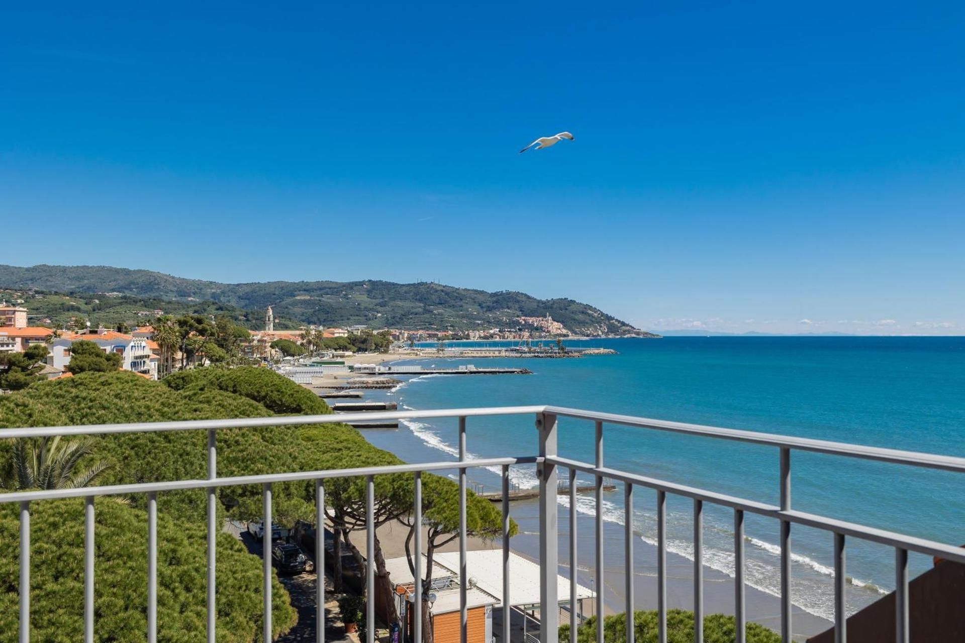 Triple Room with Sea View