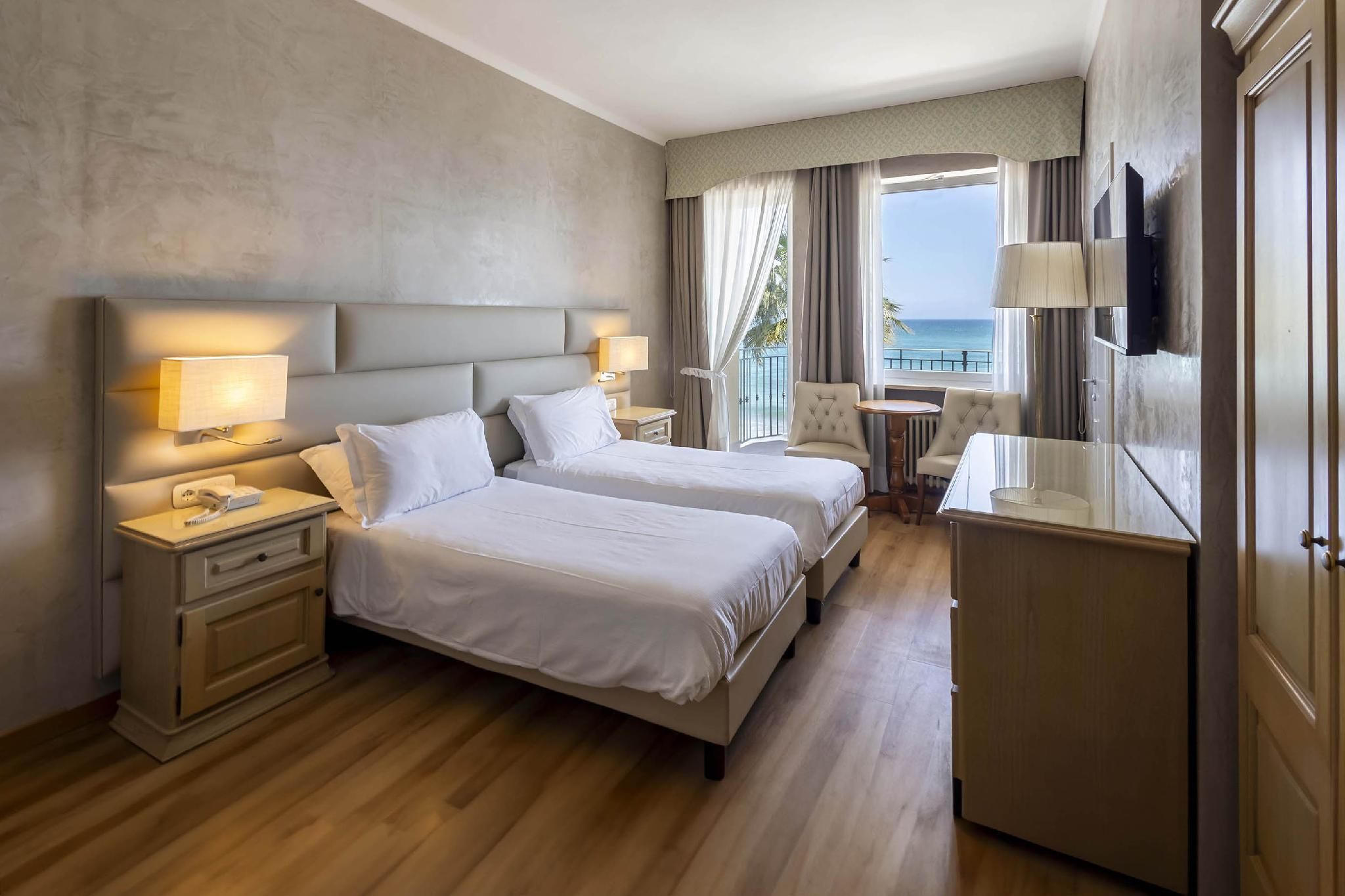 Sea View Triple Room
