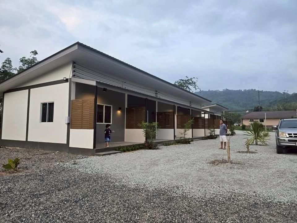 แวะพักสเตย์โฮสเทล (Wae Phak Stay Hostel@Khok Kloi)