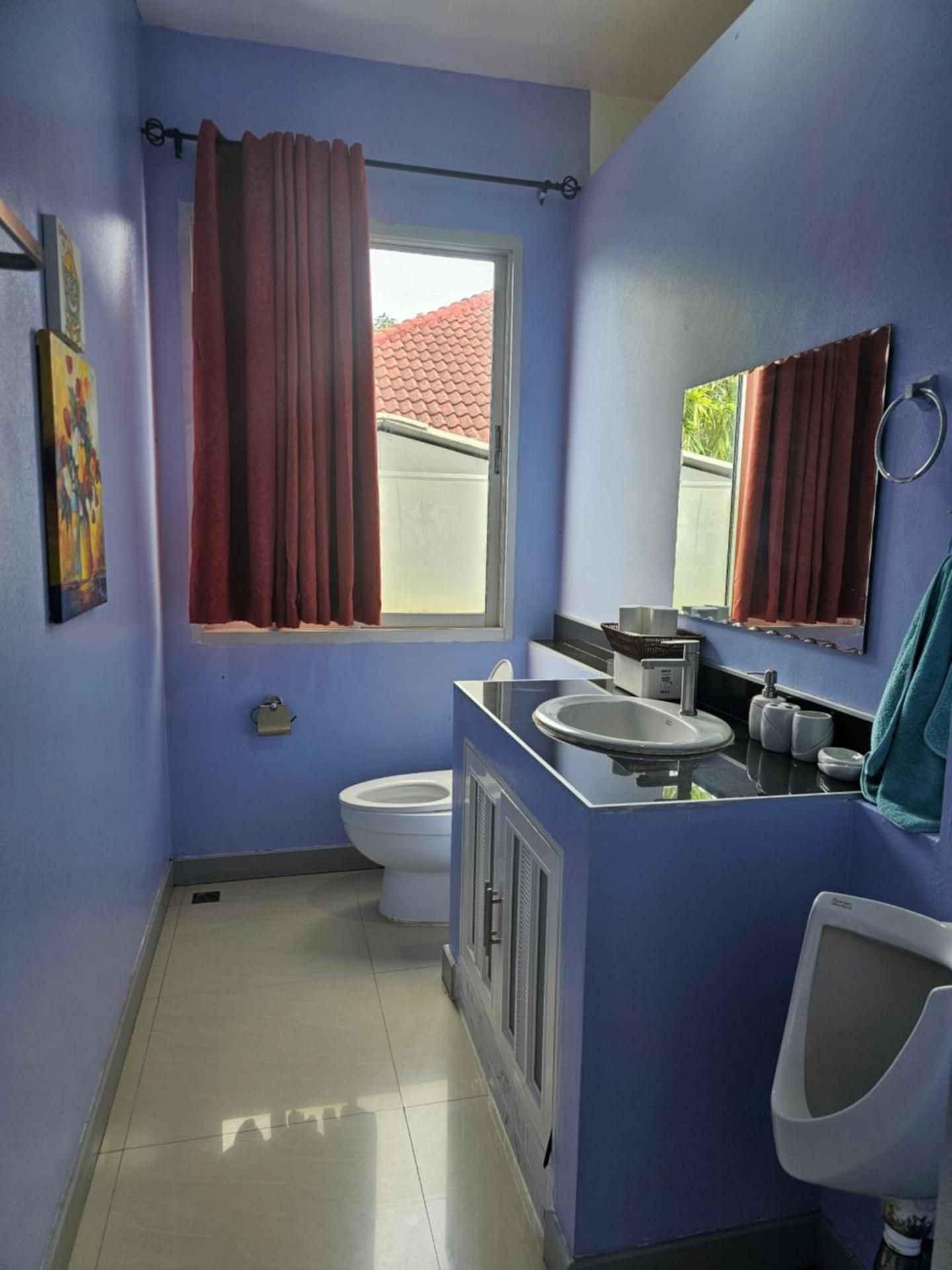Quadruple Room with Shared Bathroom