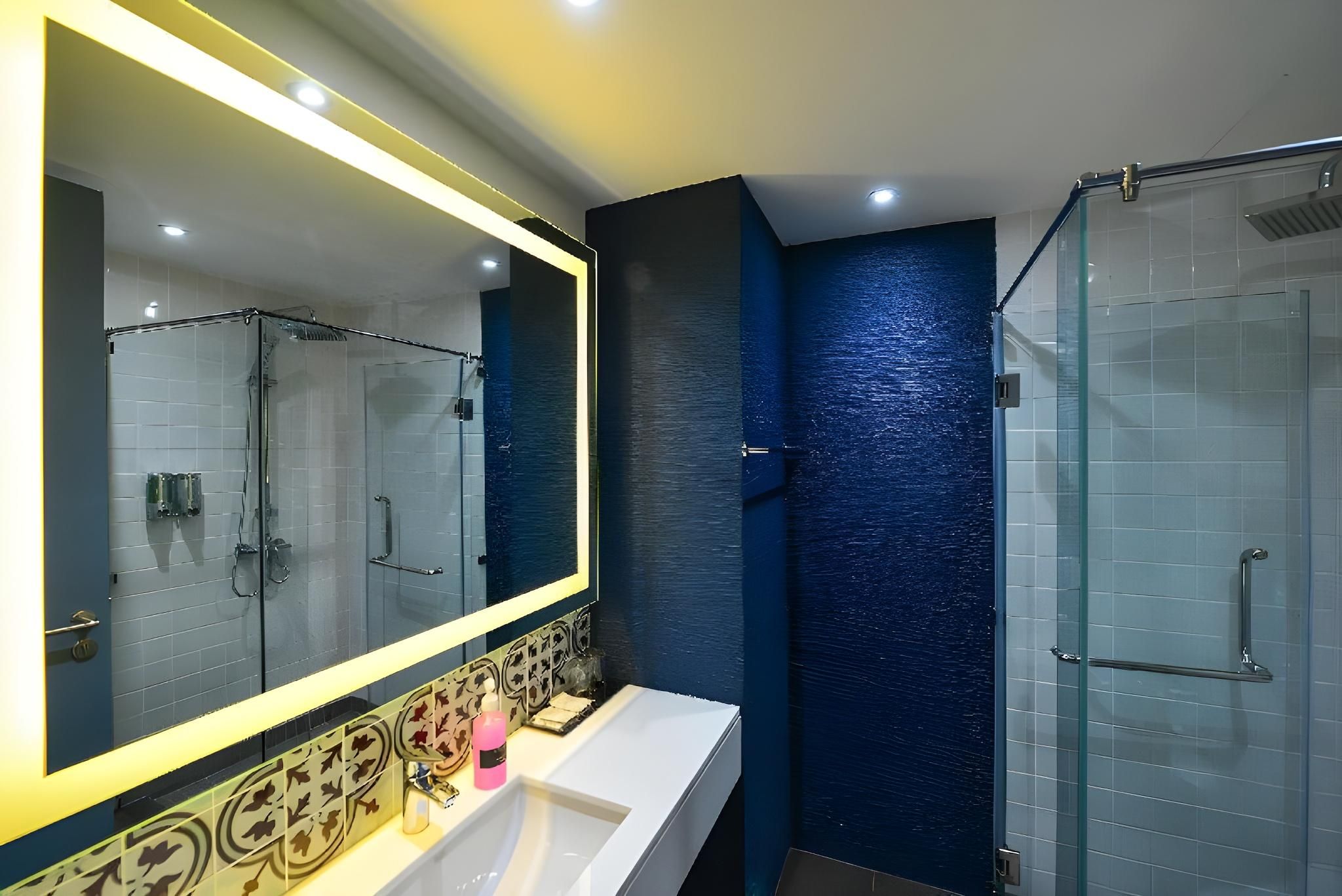 Le Resort and Villas Deluxe Triple Room 3