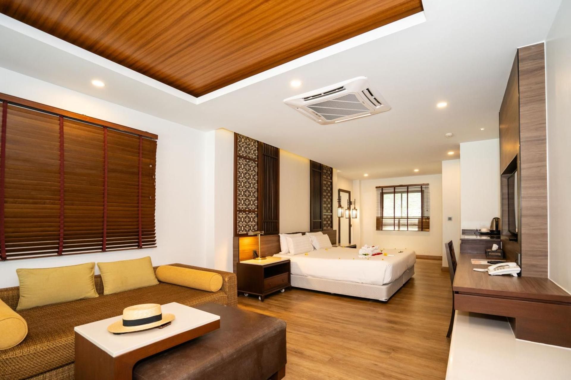 Villa Triple Room with Garden View