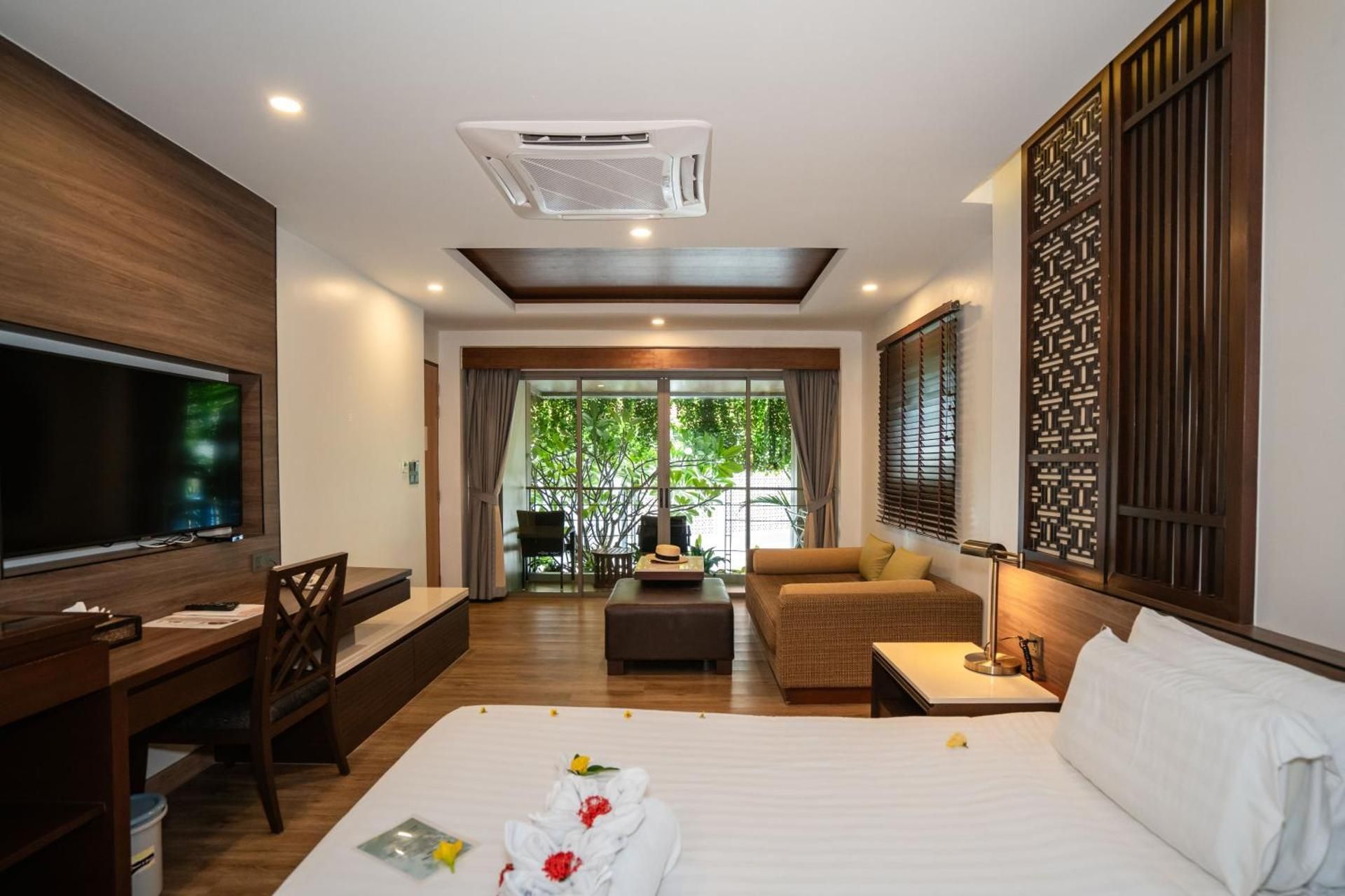 Villa Triple Room with Garden View