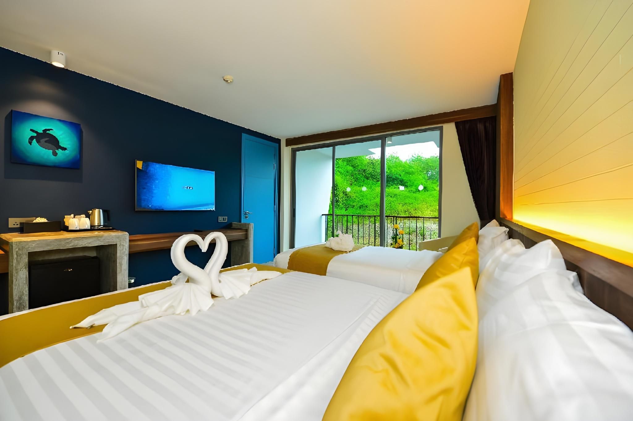 Le Resort and Villas Deluxe Triple Room