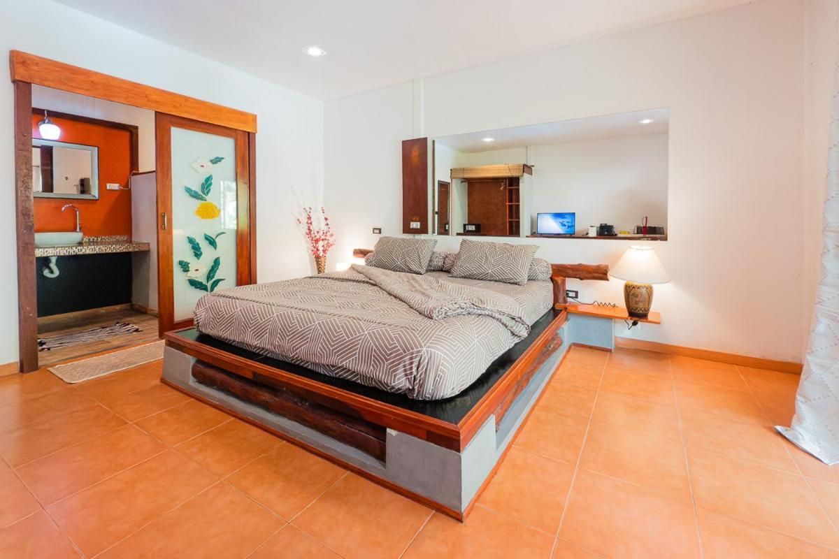 Passion Bungalows Nai Harn Deluxe Bungalow with Garden View 2