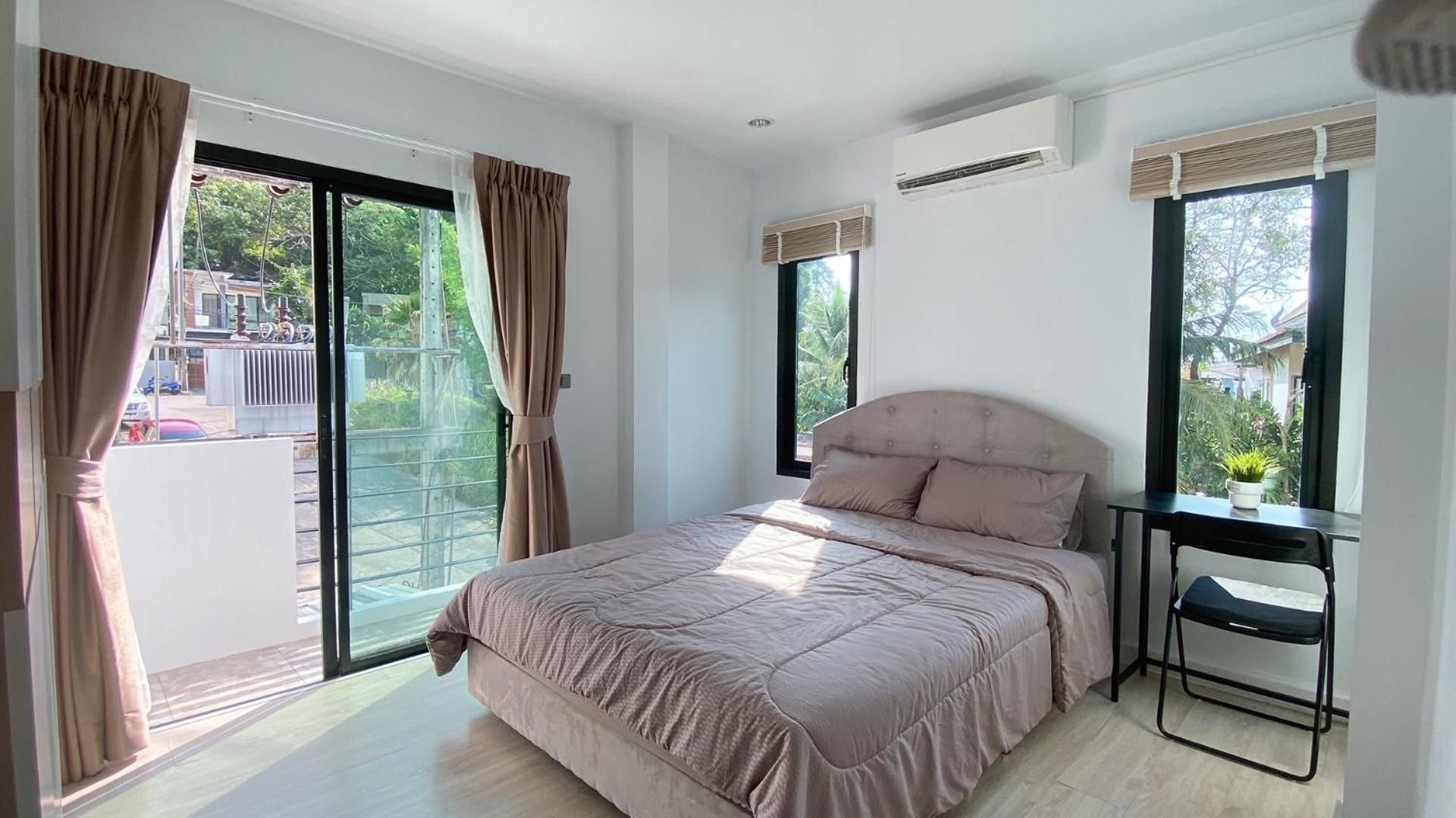 Queen Room with Balcony