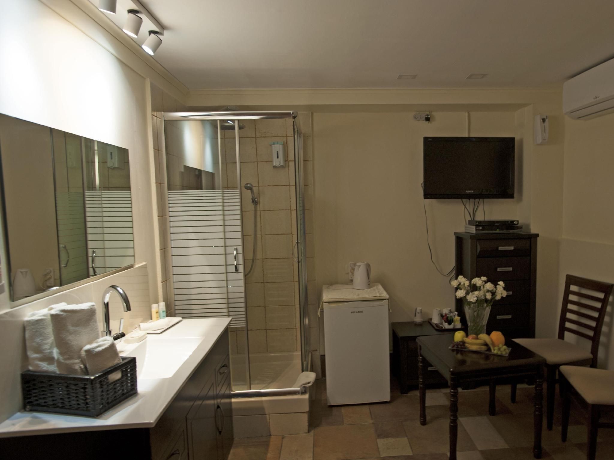 Standard Double Room with Private External Toilet