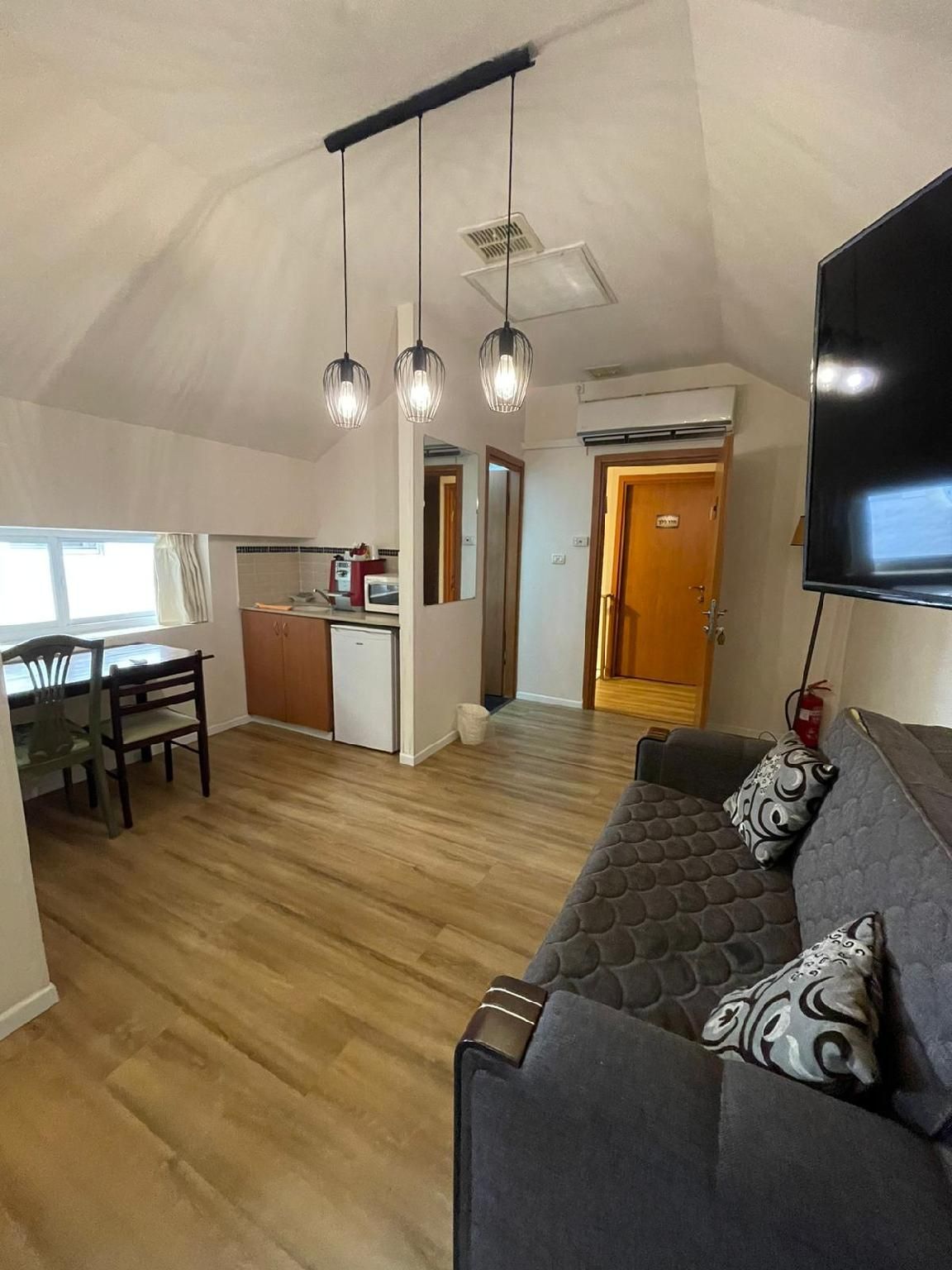 Suite with Kitchenette