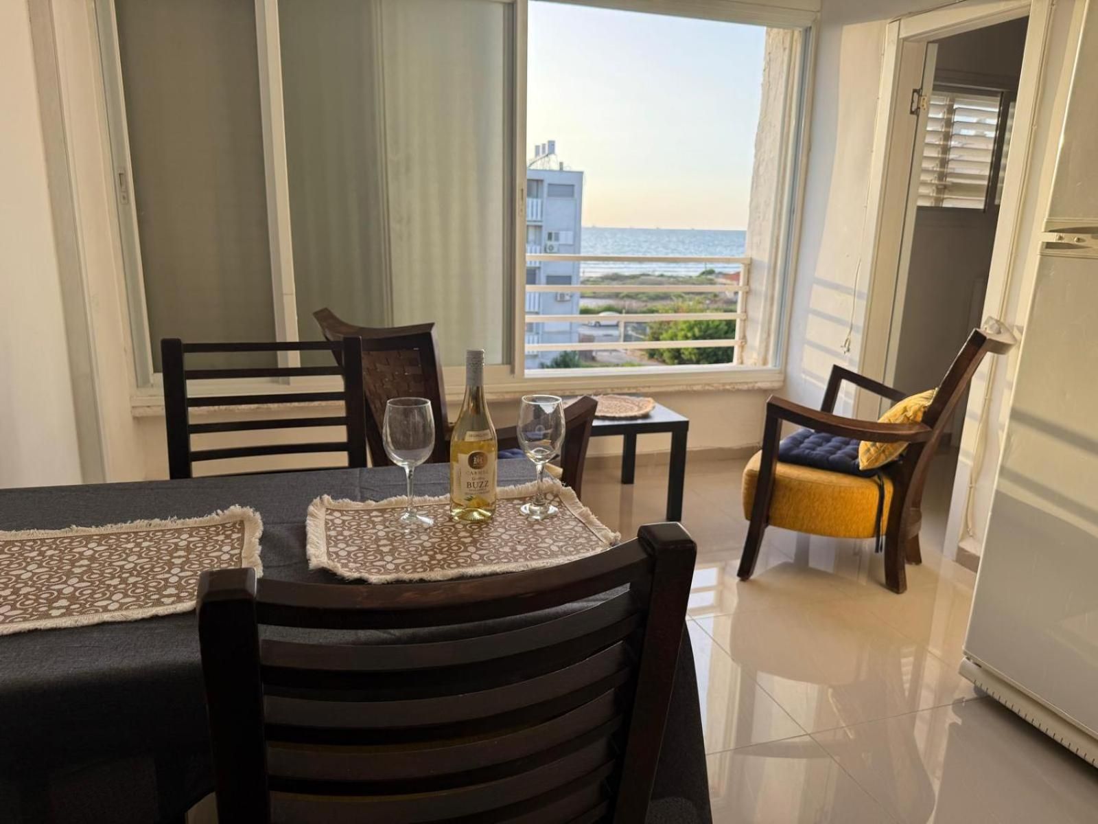 אירוח סמוך לים התיכון