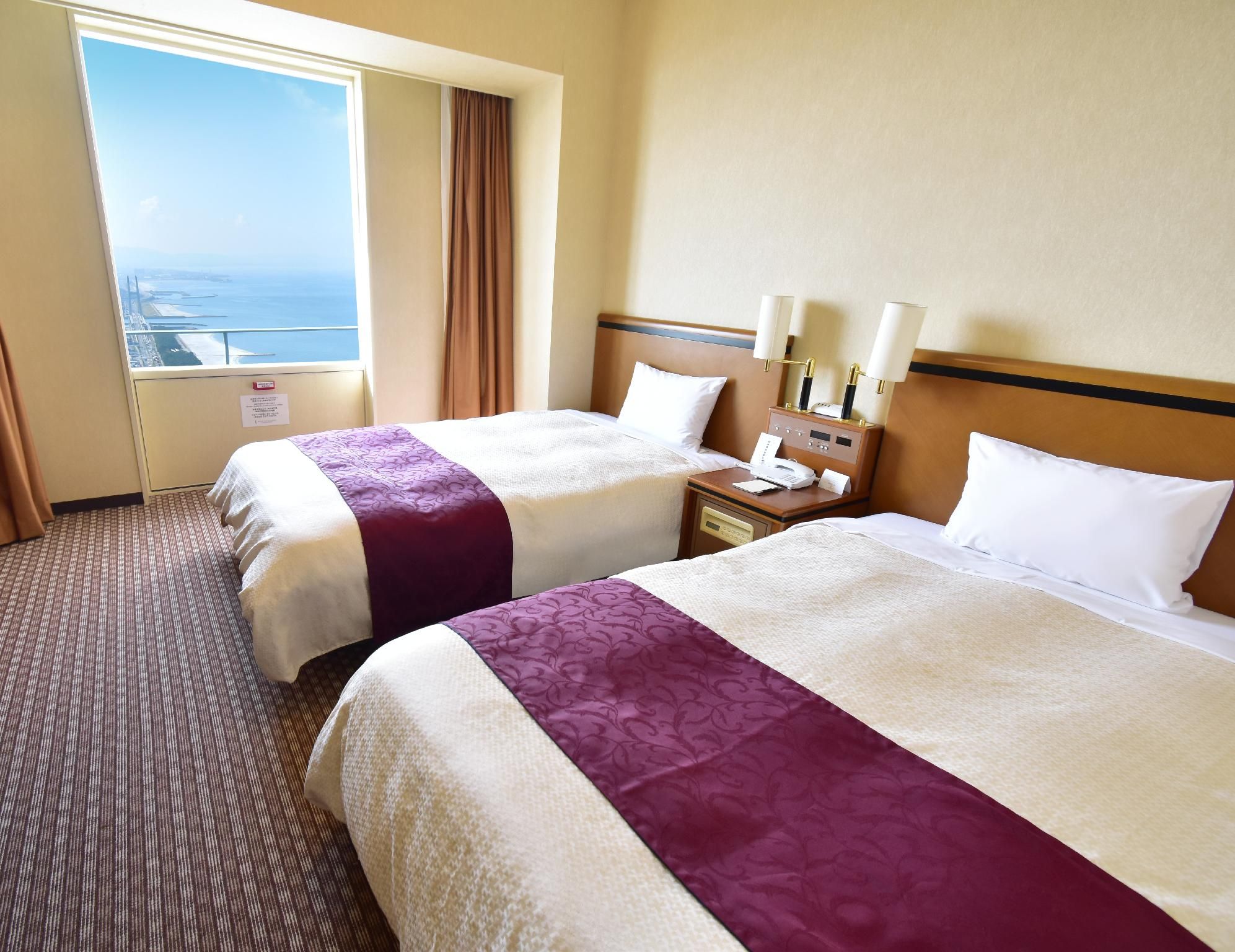 Standard Twin Room - Non-Smoking