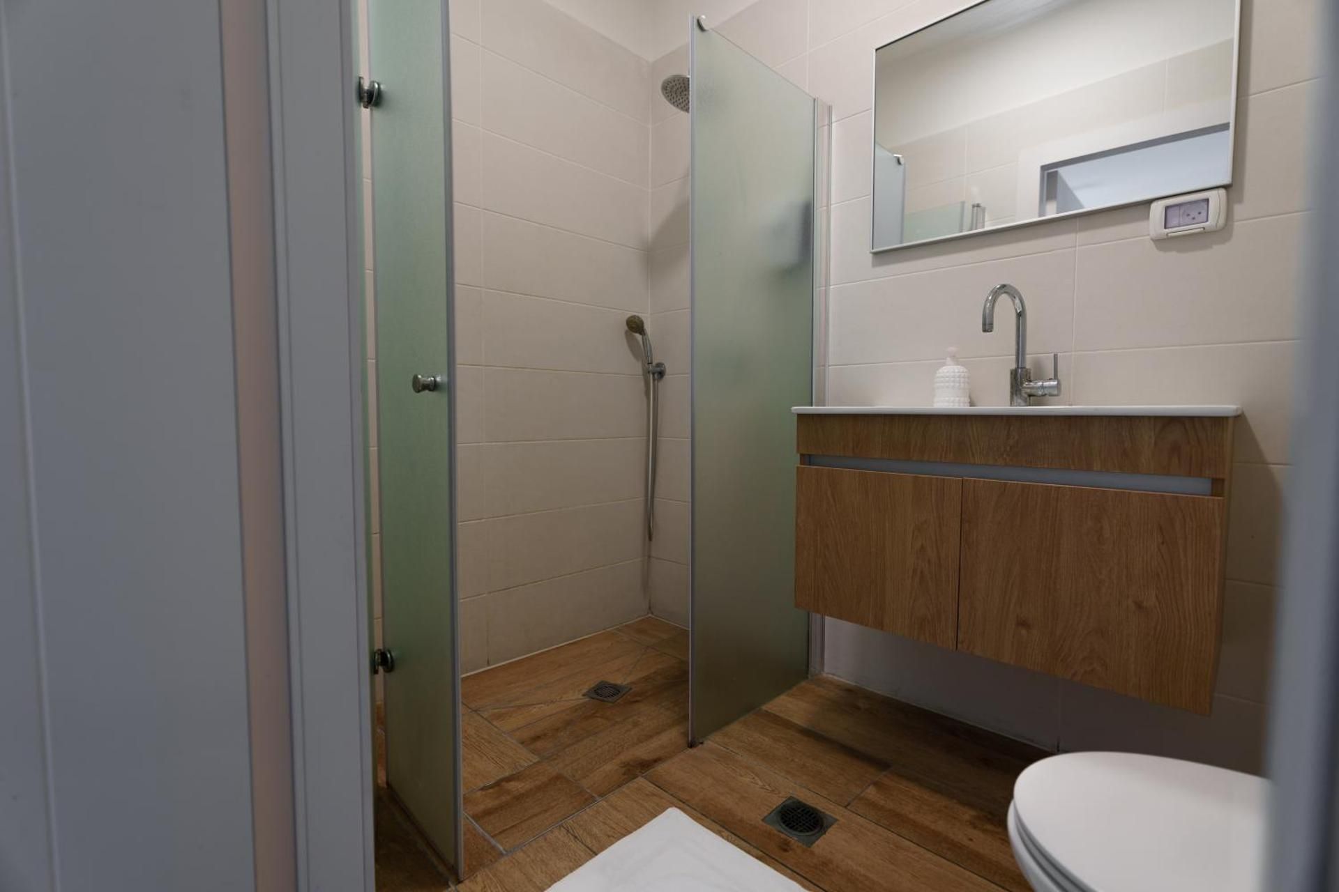 Loui Hotel Gardens Double or Twin Room 2