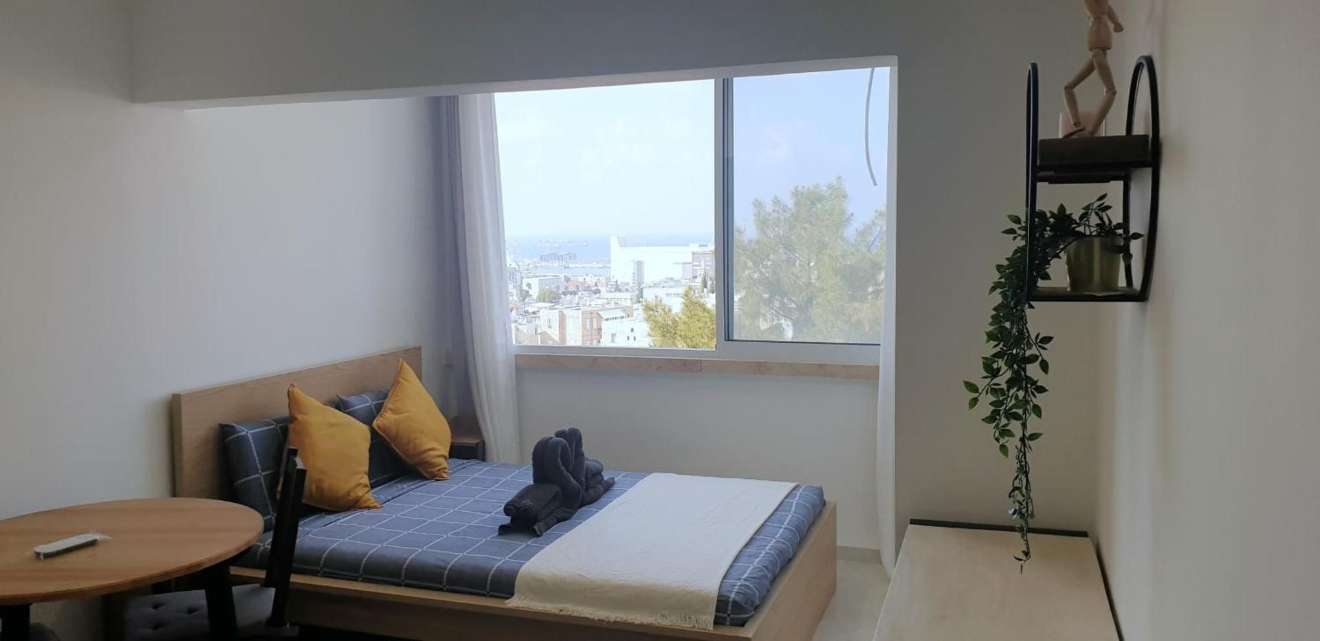 Studio Apartment with Sea View