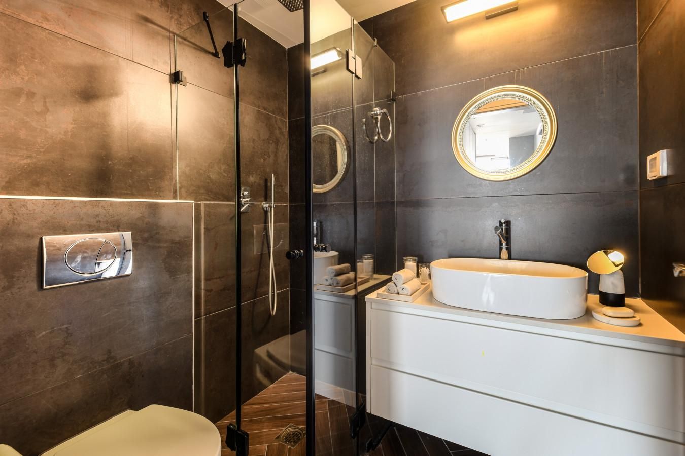 5be7c5207643181ba74b1c6a2a901e9a