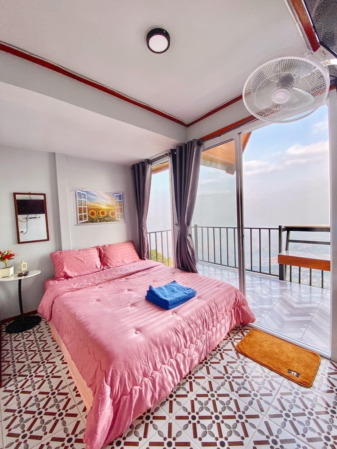 Love View Phu Thap Berk Standard Room