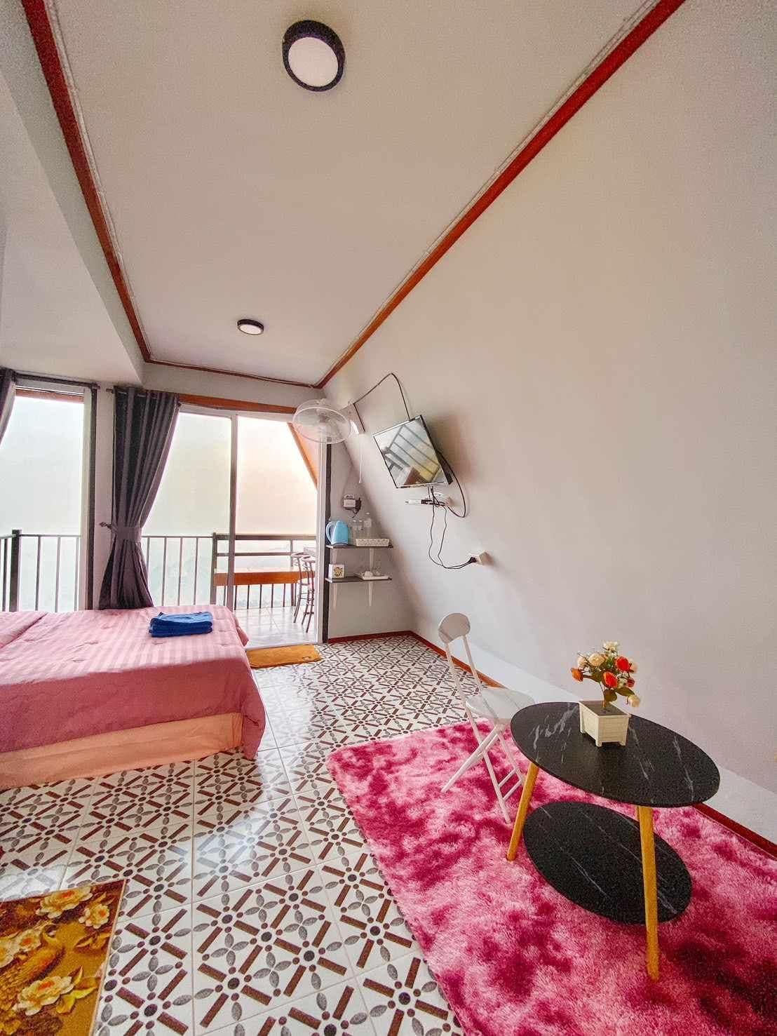 Love View Phu Thap Berk Standard Room 2