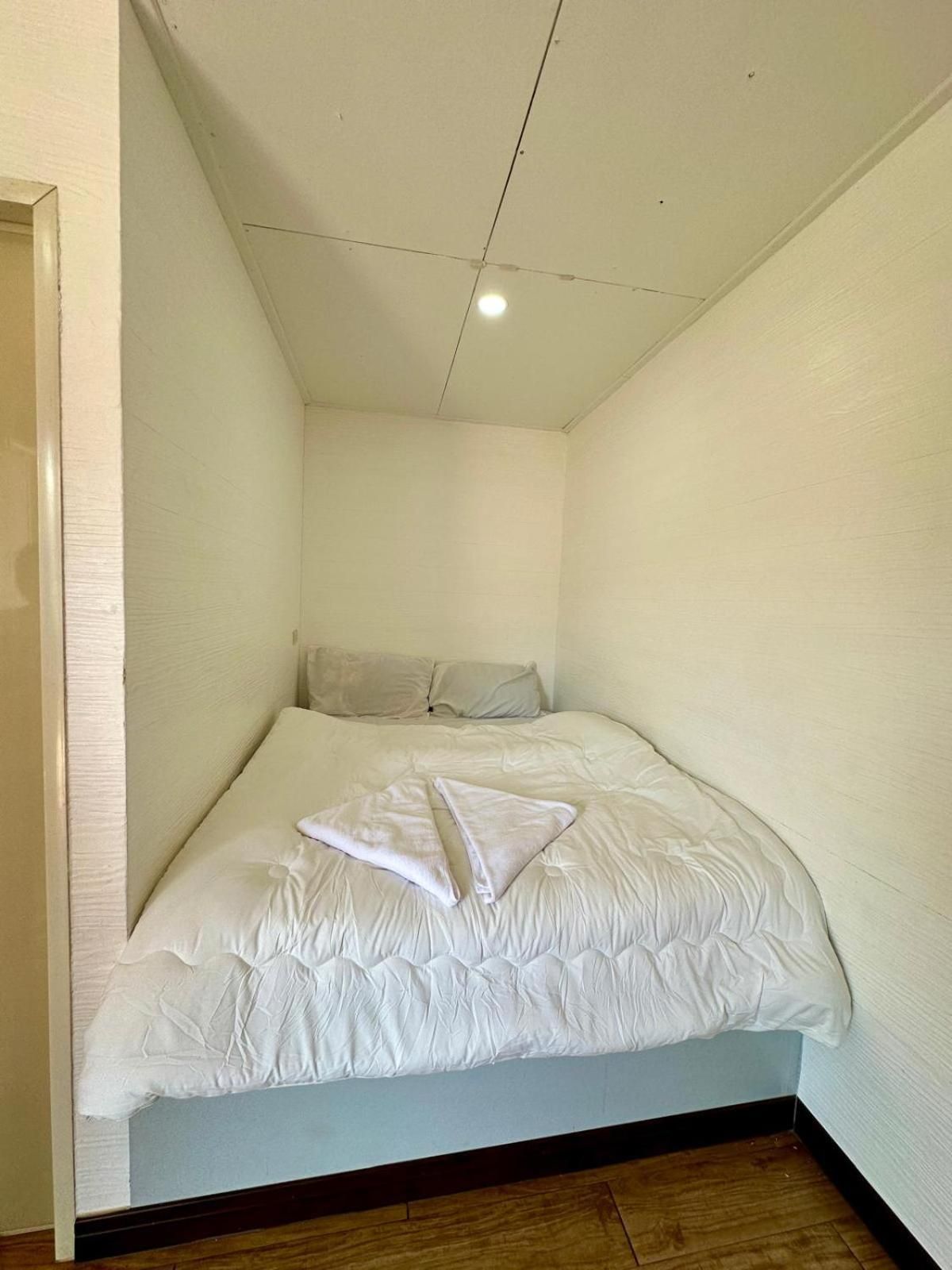 One-Bedroom Bungalow