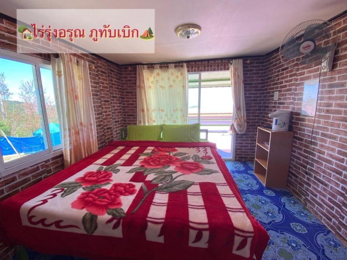 Single Room with Private Bathroom