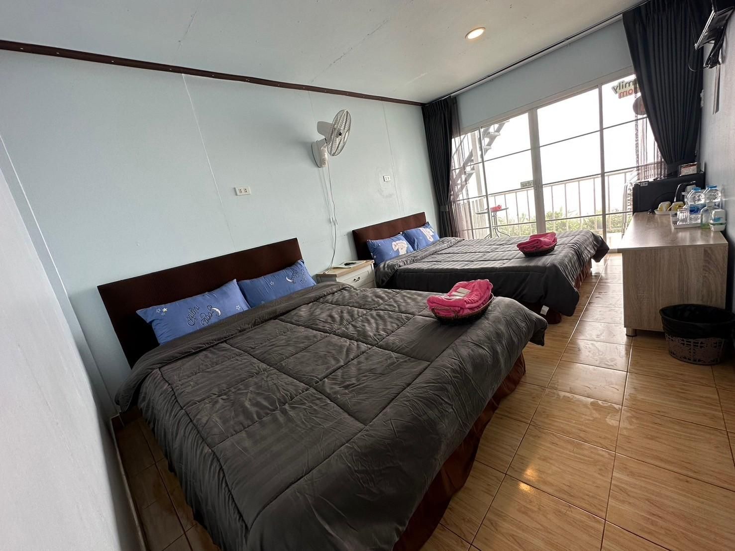 Station Phu Thap Buek Resort Family Room