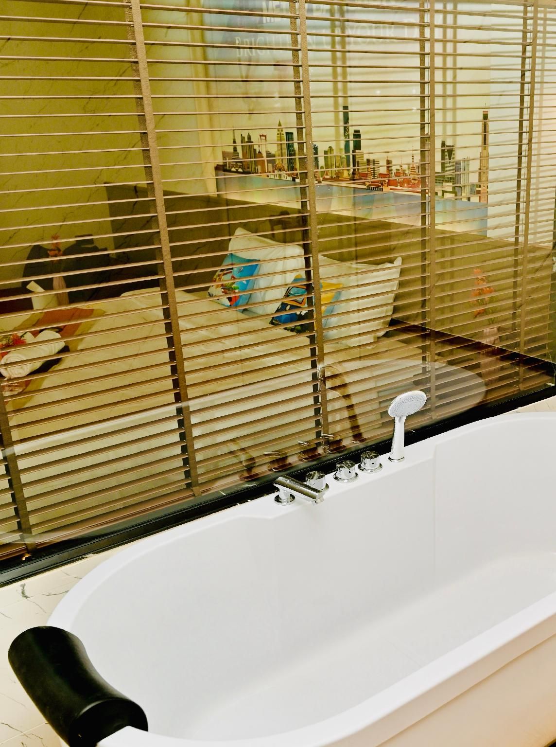 Metro Hotel Phahonyothin 35 Deluxe King Bathtub 3