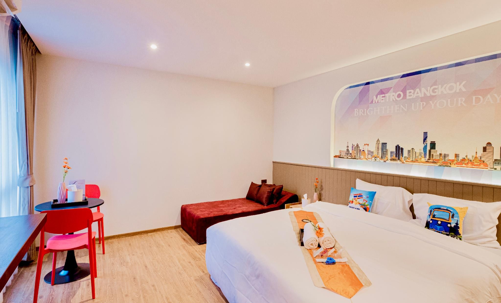 Metro Hotel Phahonyothin 35 Deluxe King Bathtub 2