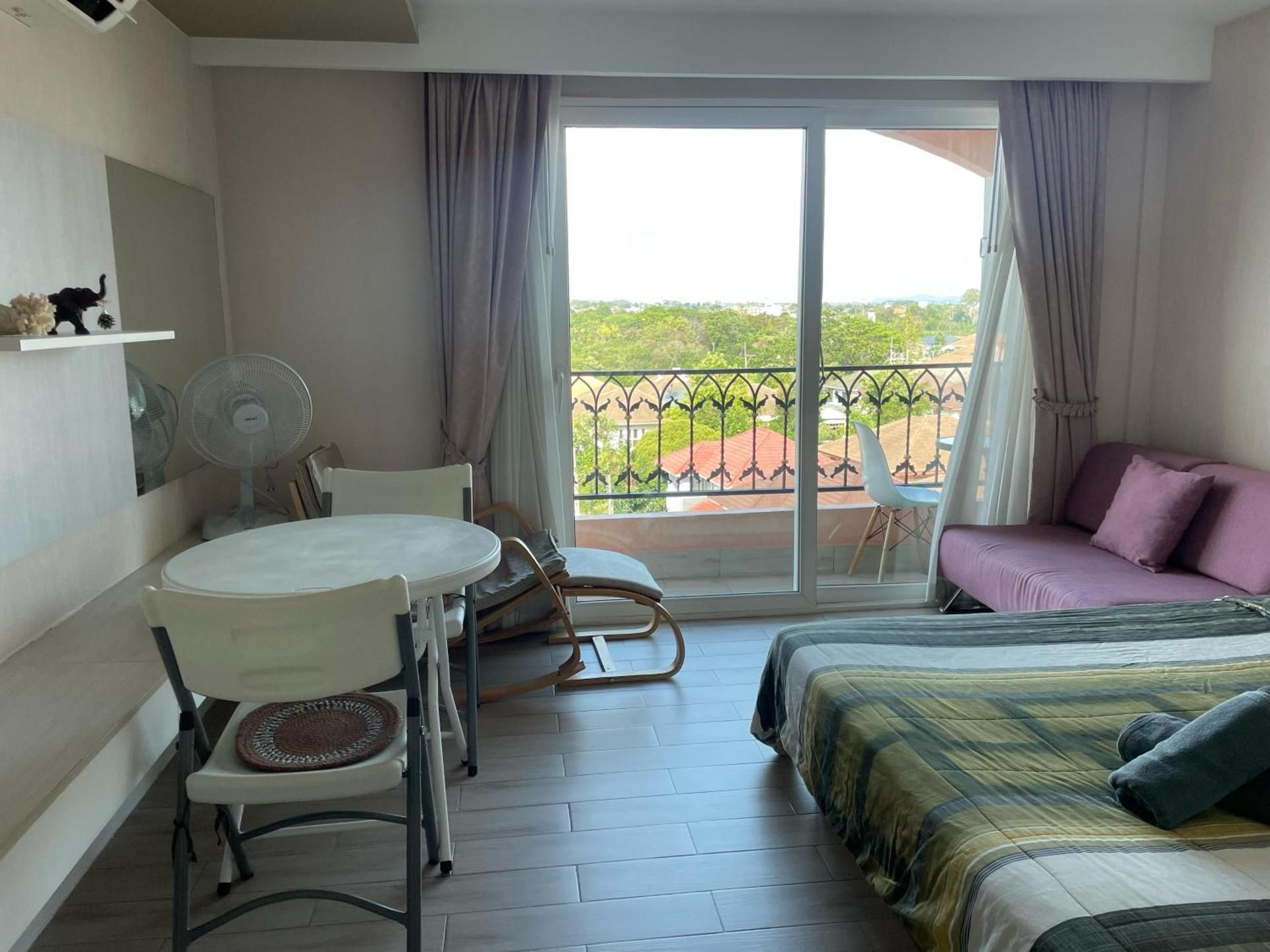 Studio with Balcony