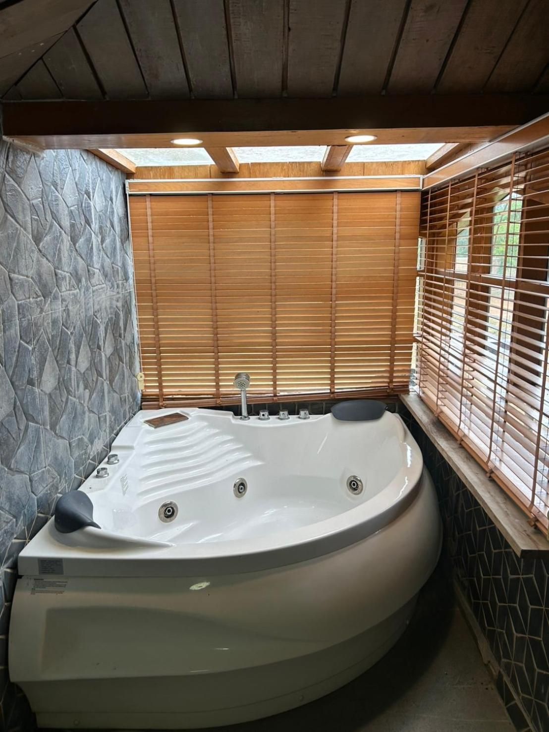 Queen Room with Spa Bath