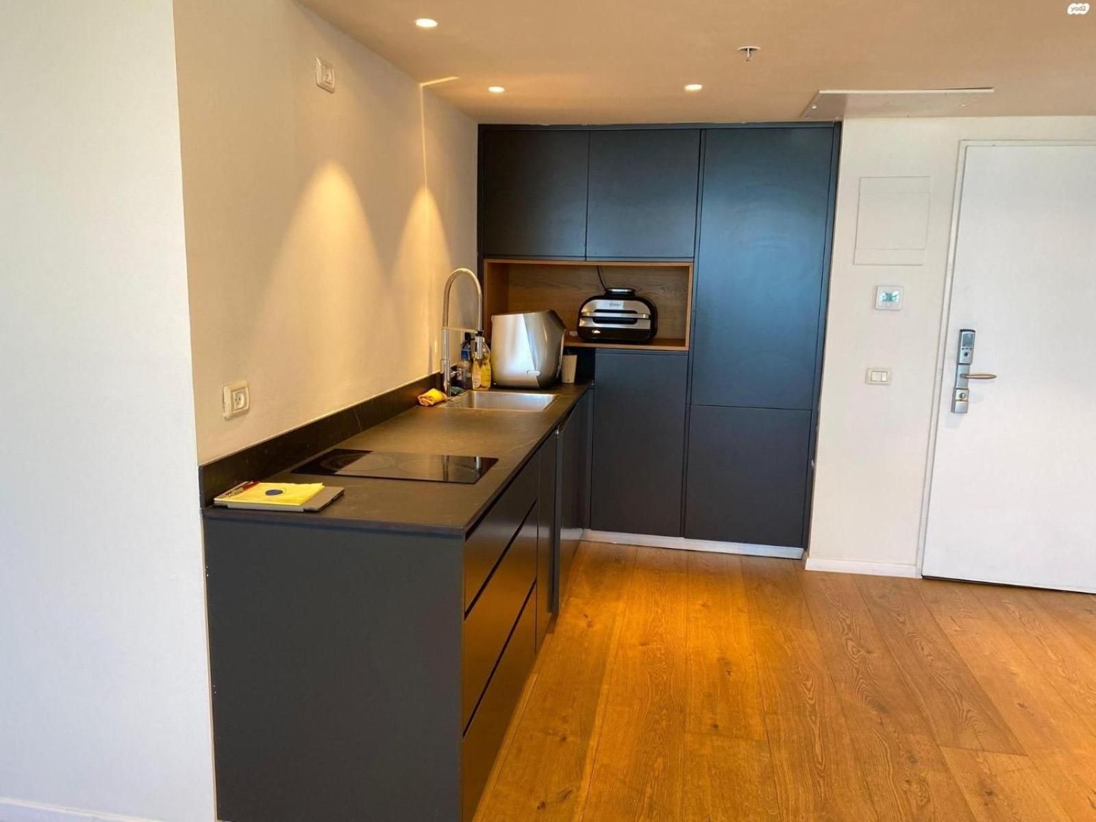 Luxurious Beach apartment Apartment with Sea View