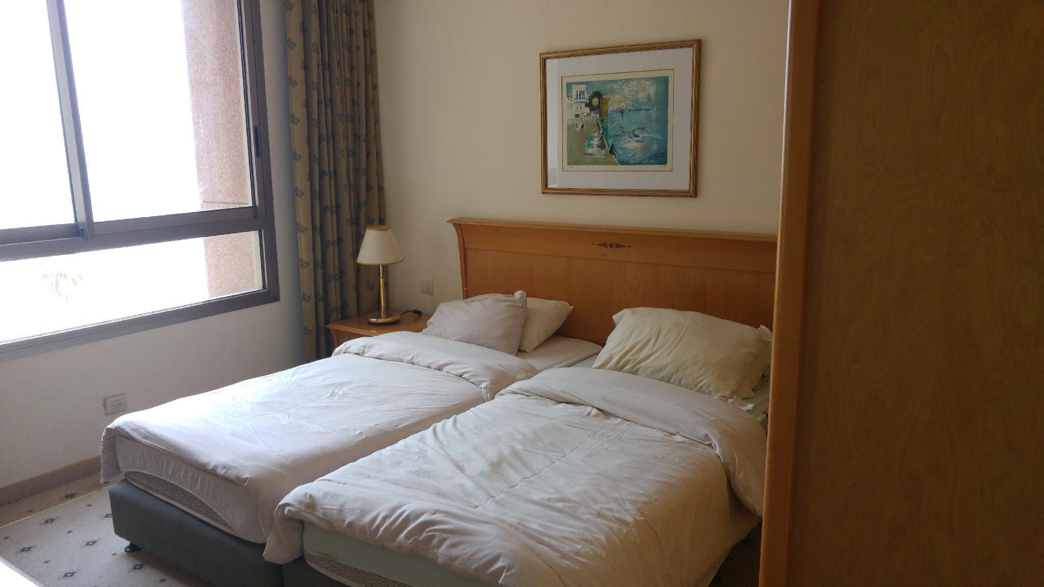 One Bedroom Apartment with Sea View