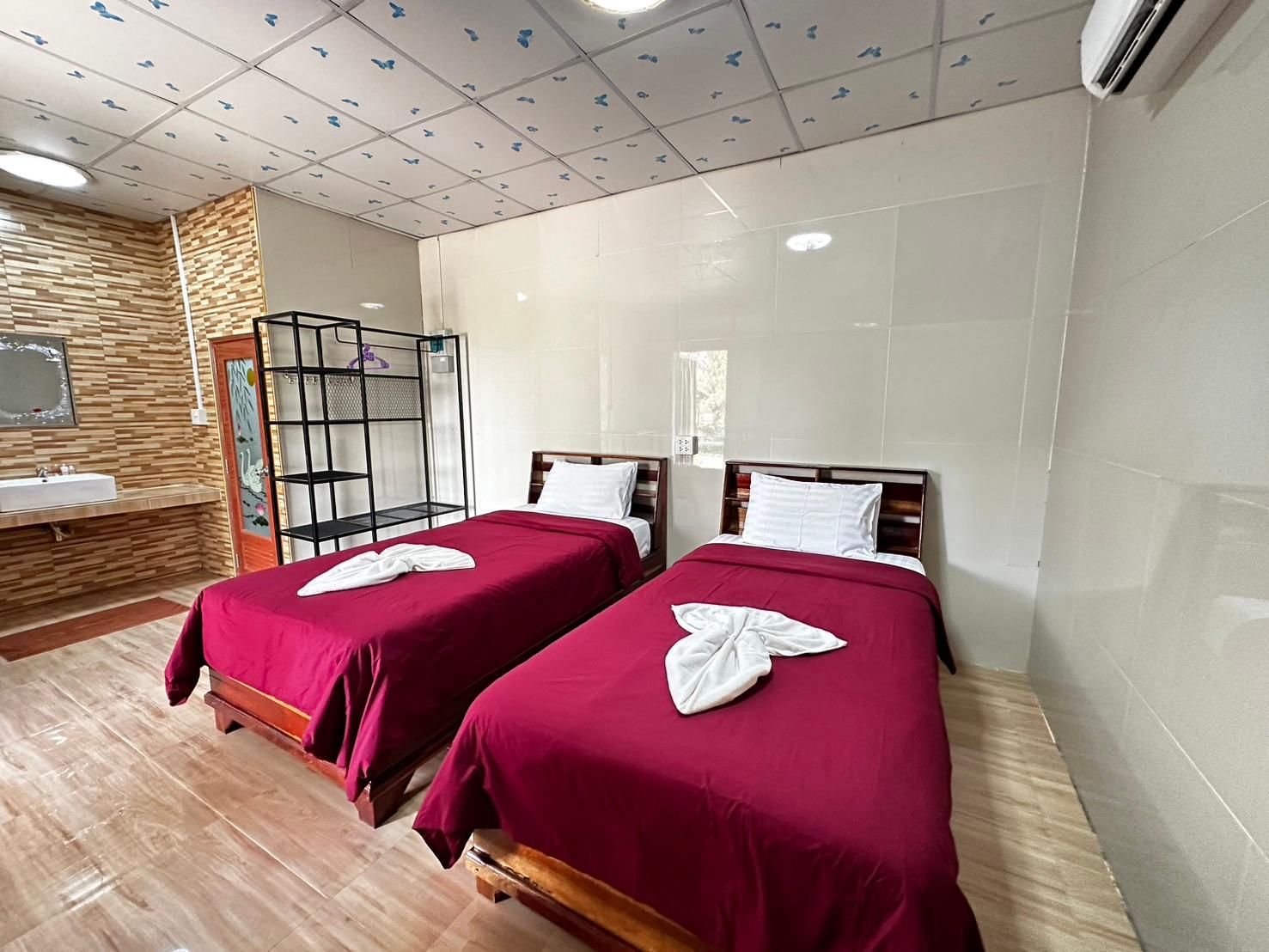 MJ Resort in Nong Phai Villa