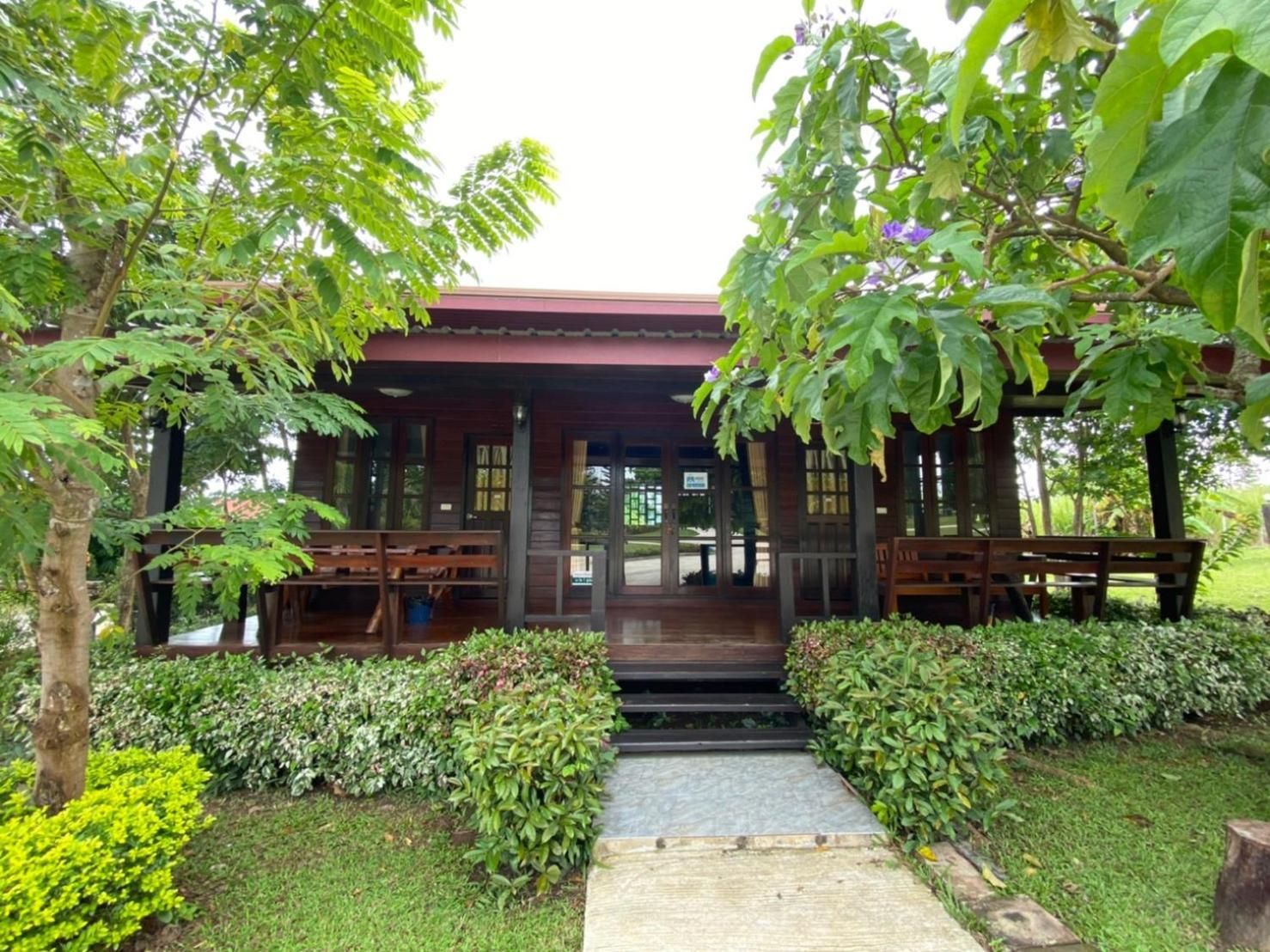 Pruksa View  Homestay