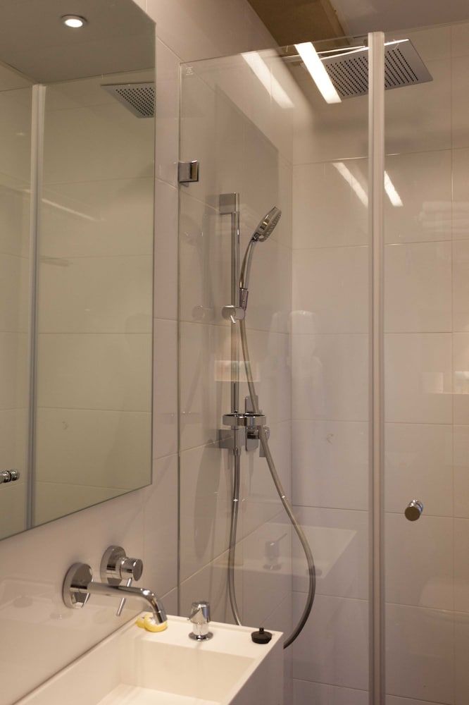 Templers Boutique Hotel Standard Room - Ultra Modern Decor 2