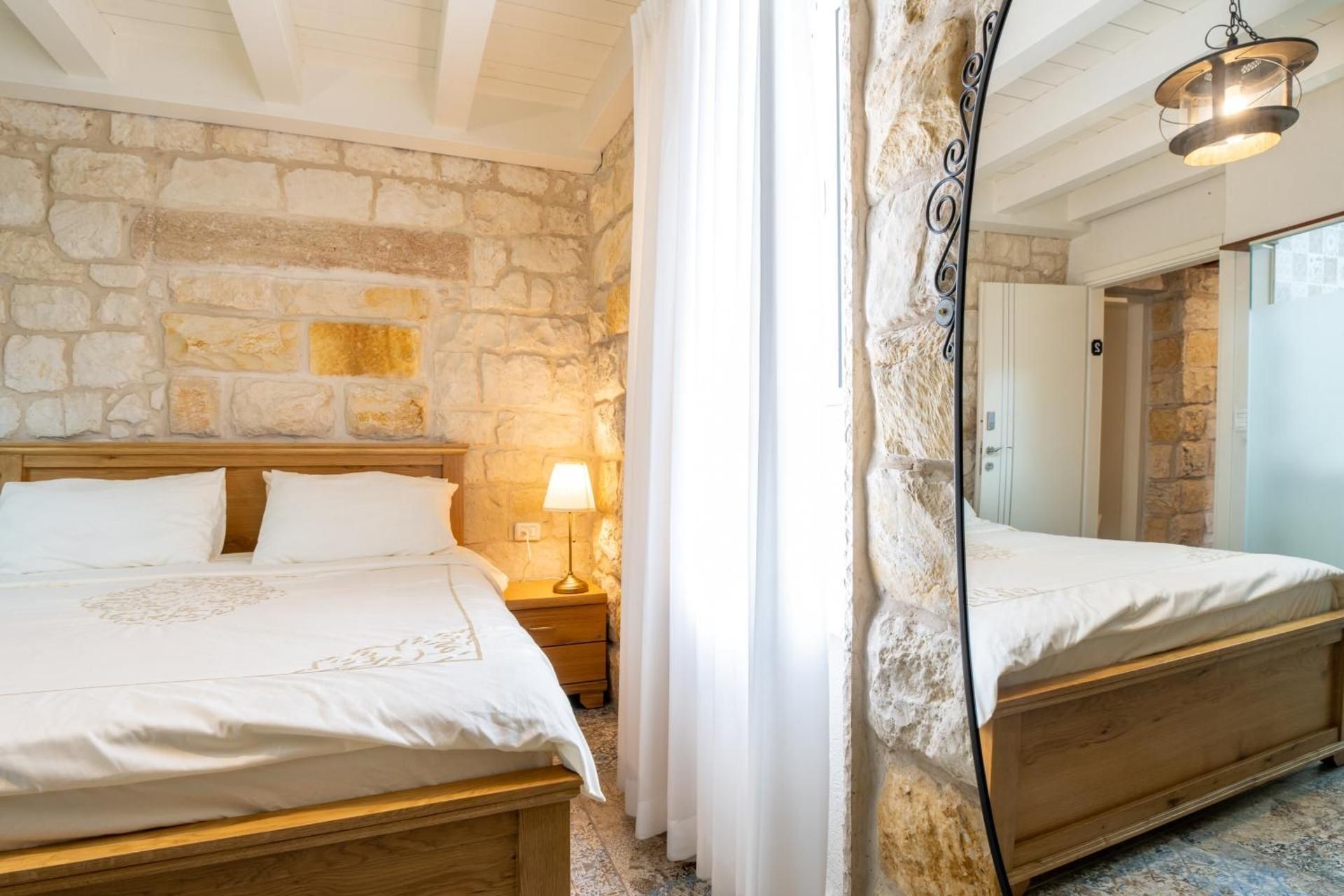 Via Maria Boutique Suites Standard Double Room 2