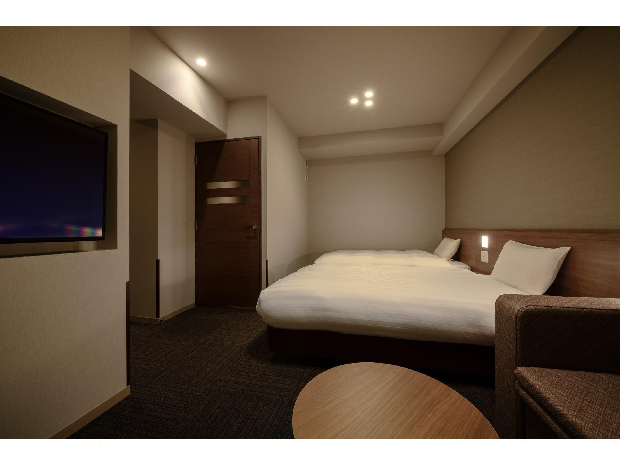 Moderate Triple Room - Non-Smoking