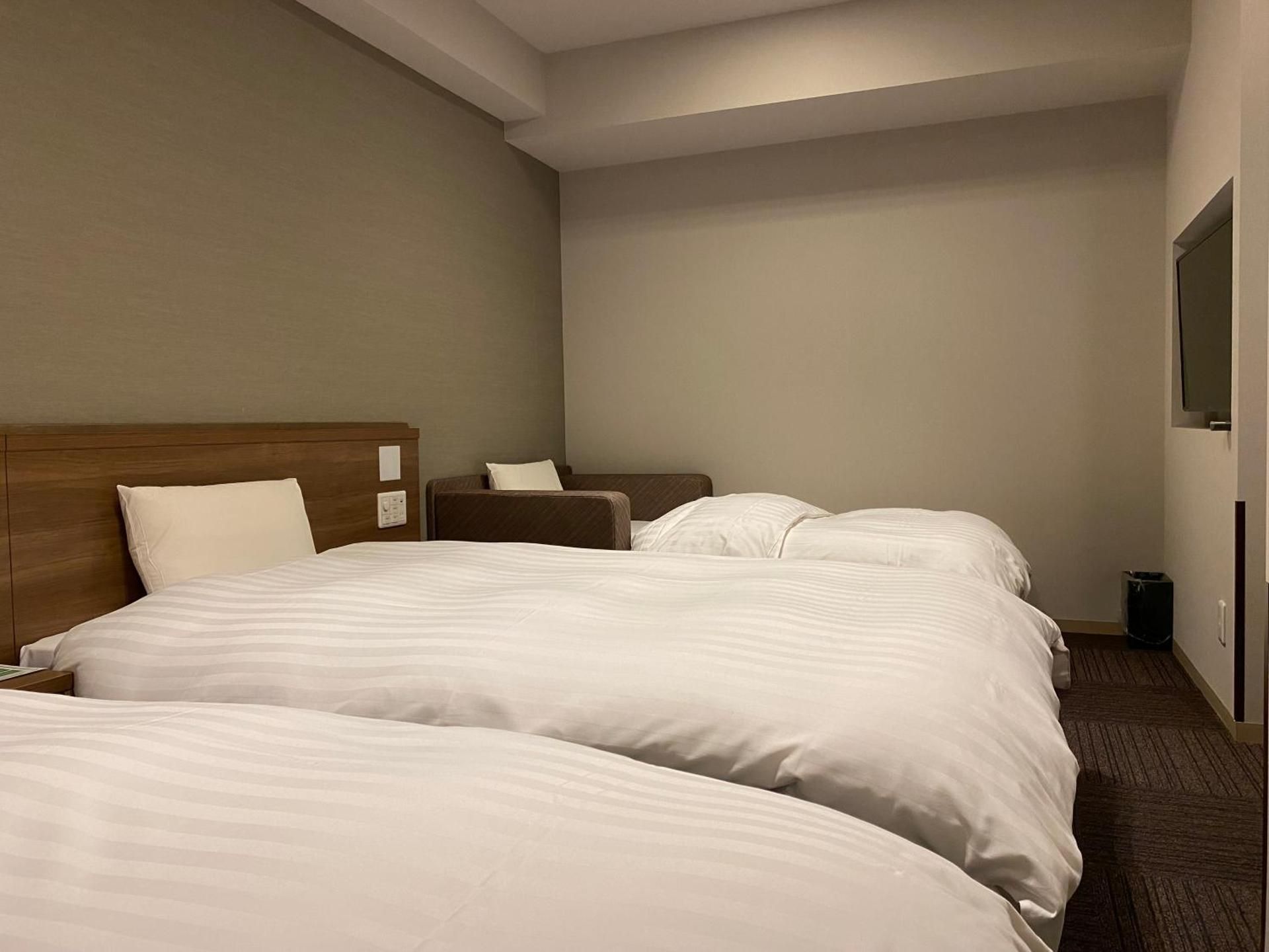 Moderate Triple Room - Non-Smoking