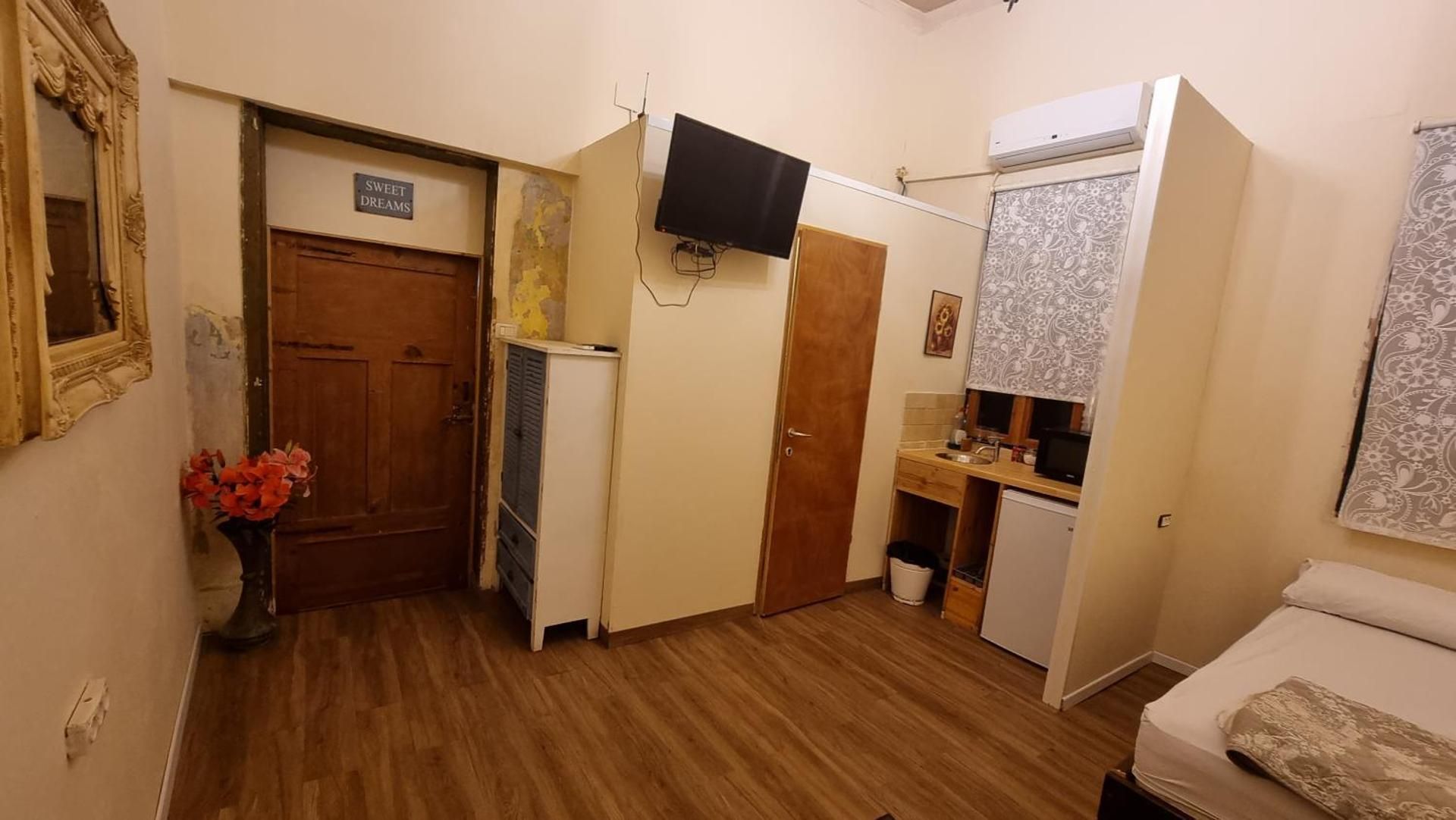 Deluxe Double Room with Shower