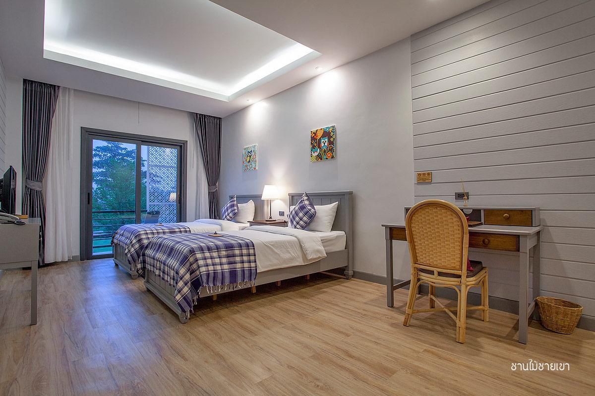 Deluxe Room Twin Beds