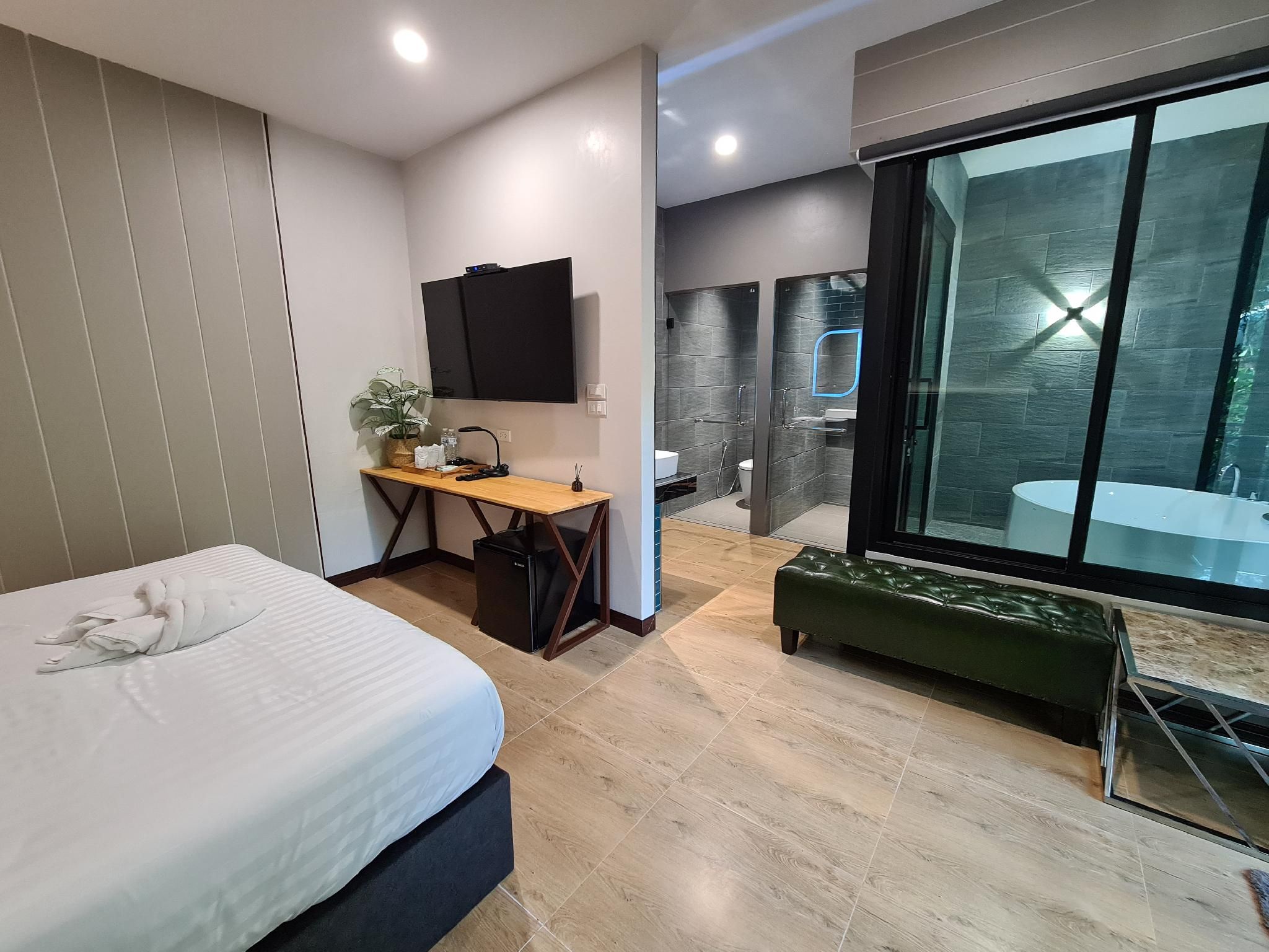 Connecting Rooms with Bathtub