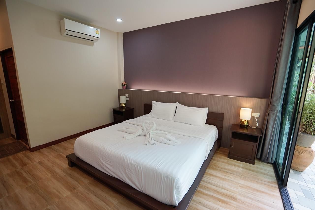Standard with 1 King Bed