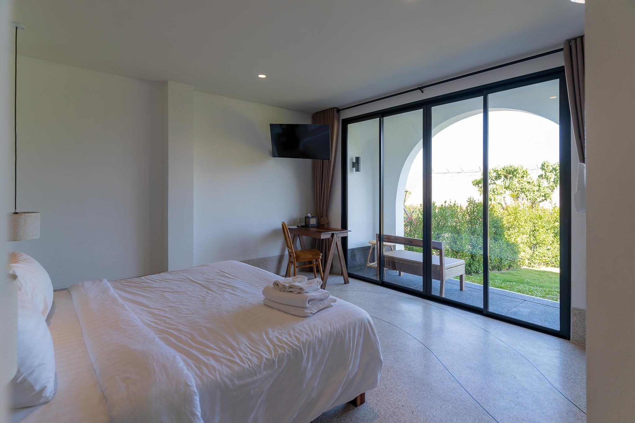 Mountain View Room with Terrace Garden