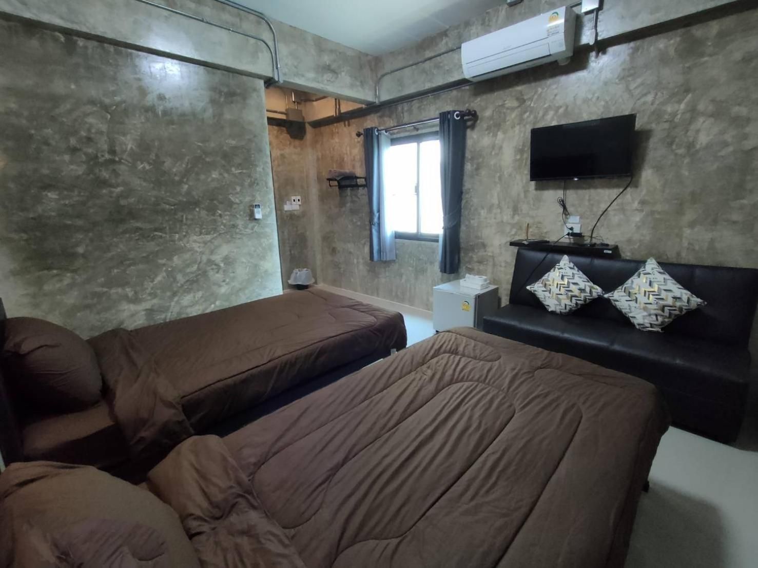 Twin Room with Private Bathroom