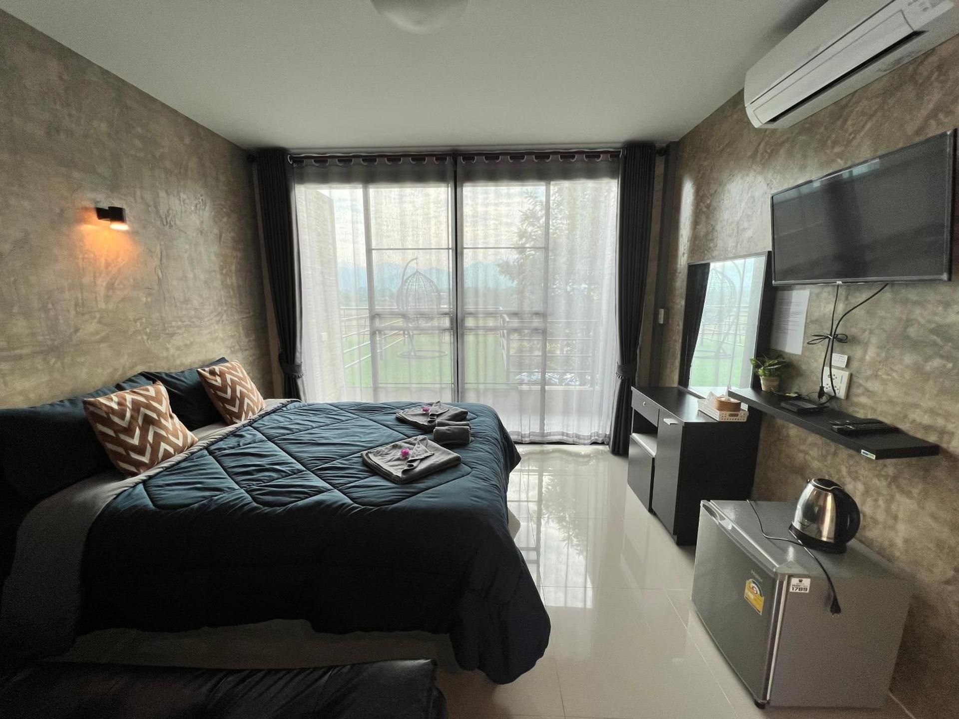 King Room with Mountain View
