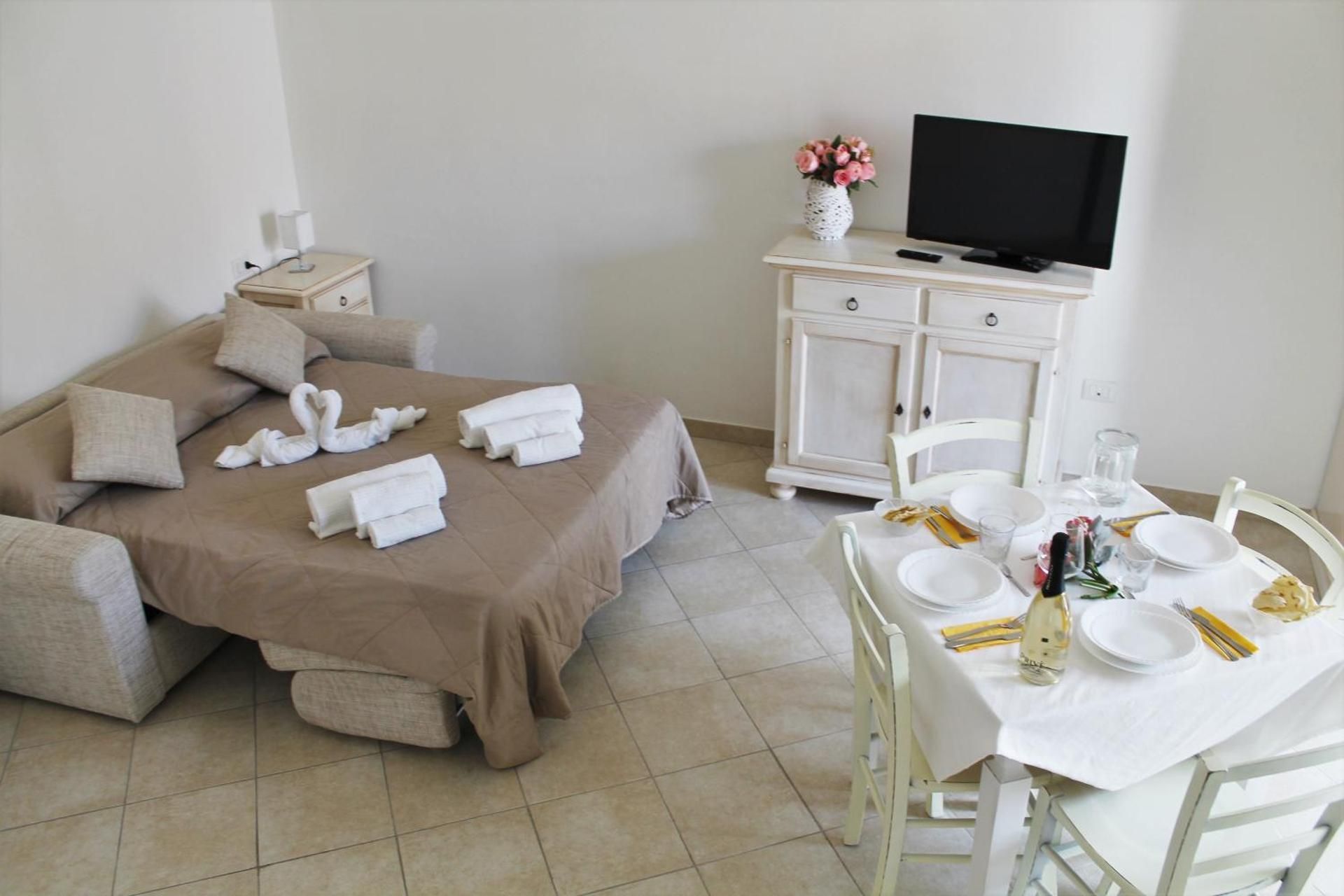 Studio Apartment