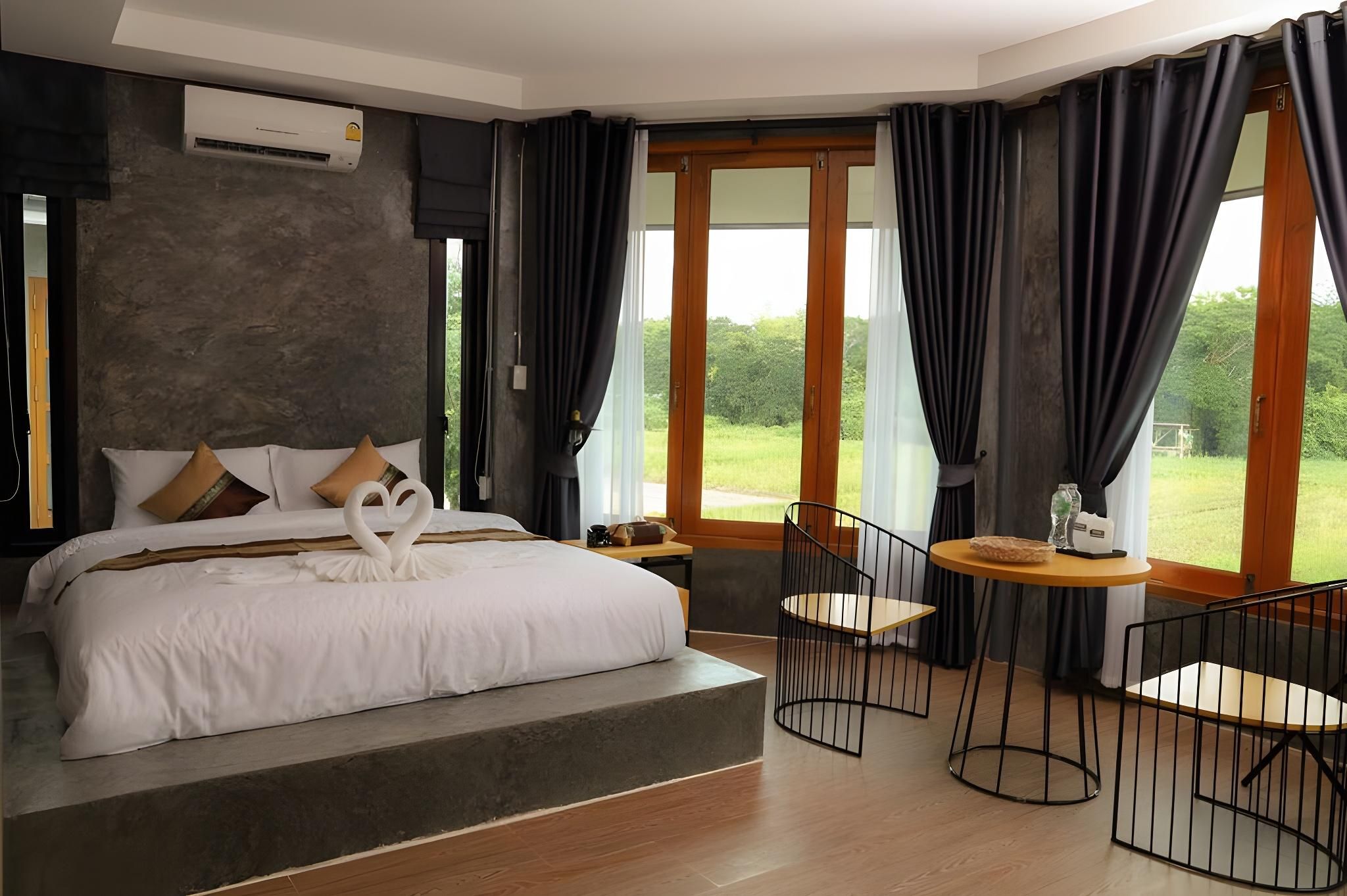 1 King Bed Standard Room Non-Smoking