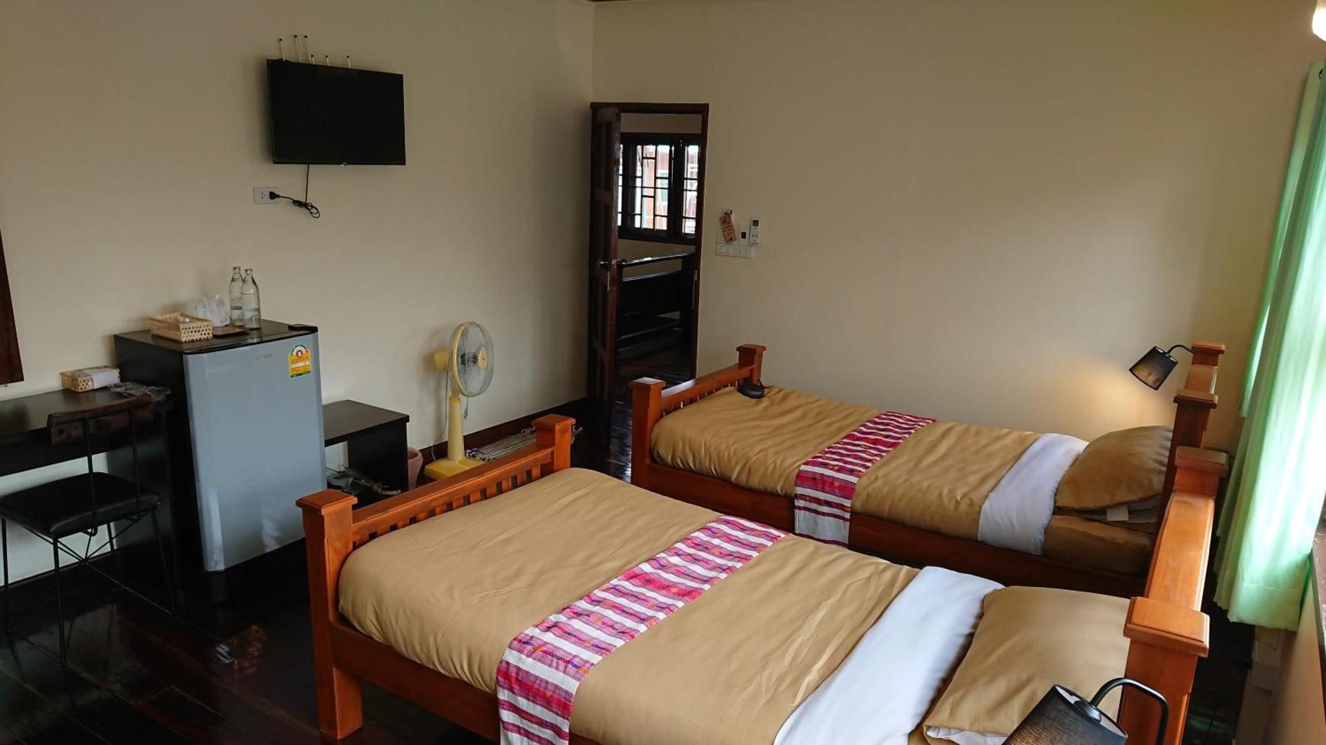 3 Single Beds