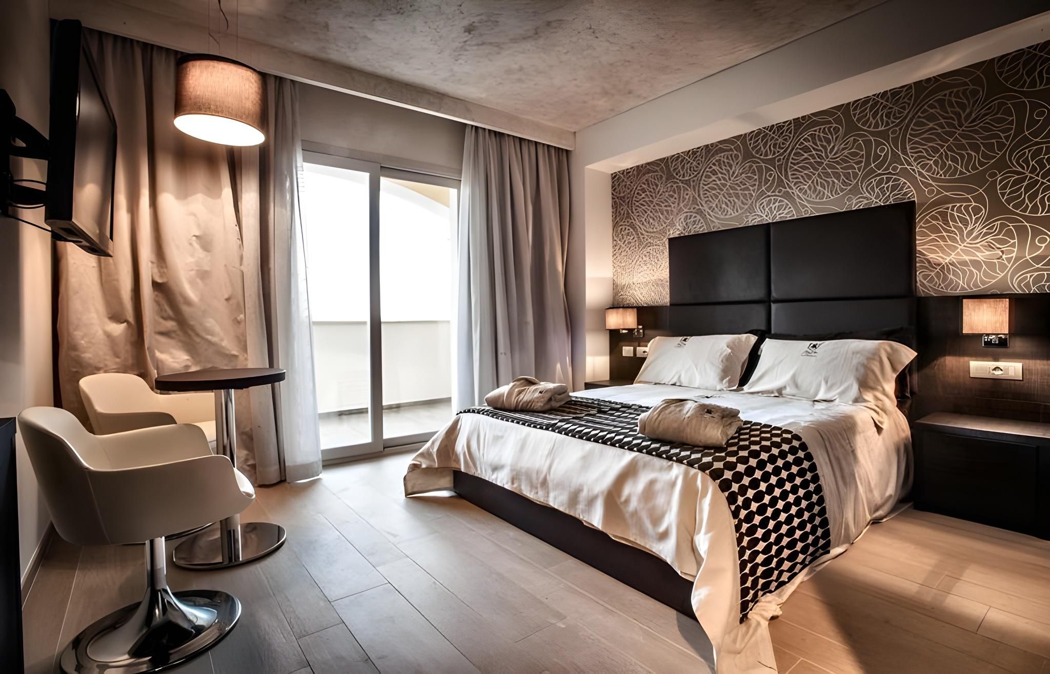 Classic Double Room with Balcony