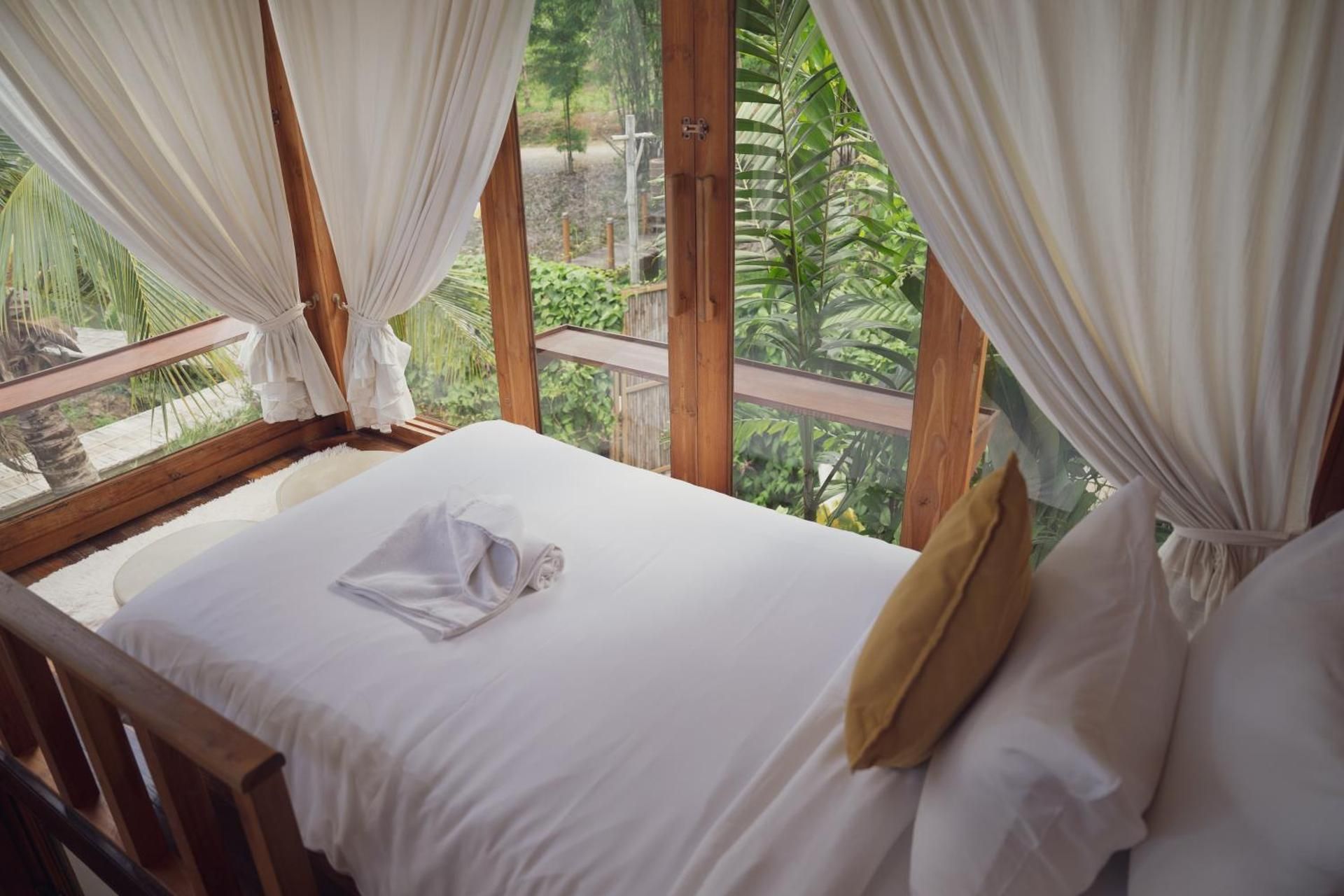 Triple Room with Shared Bathroom