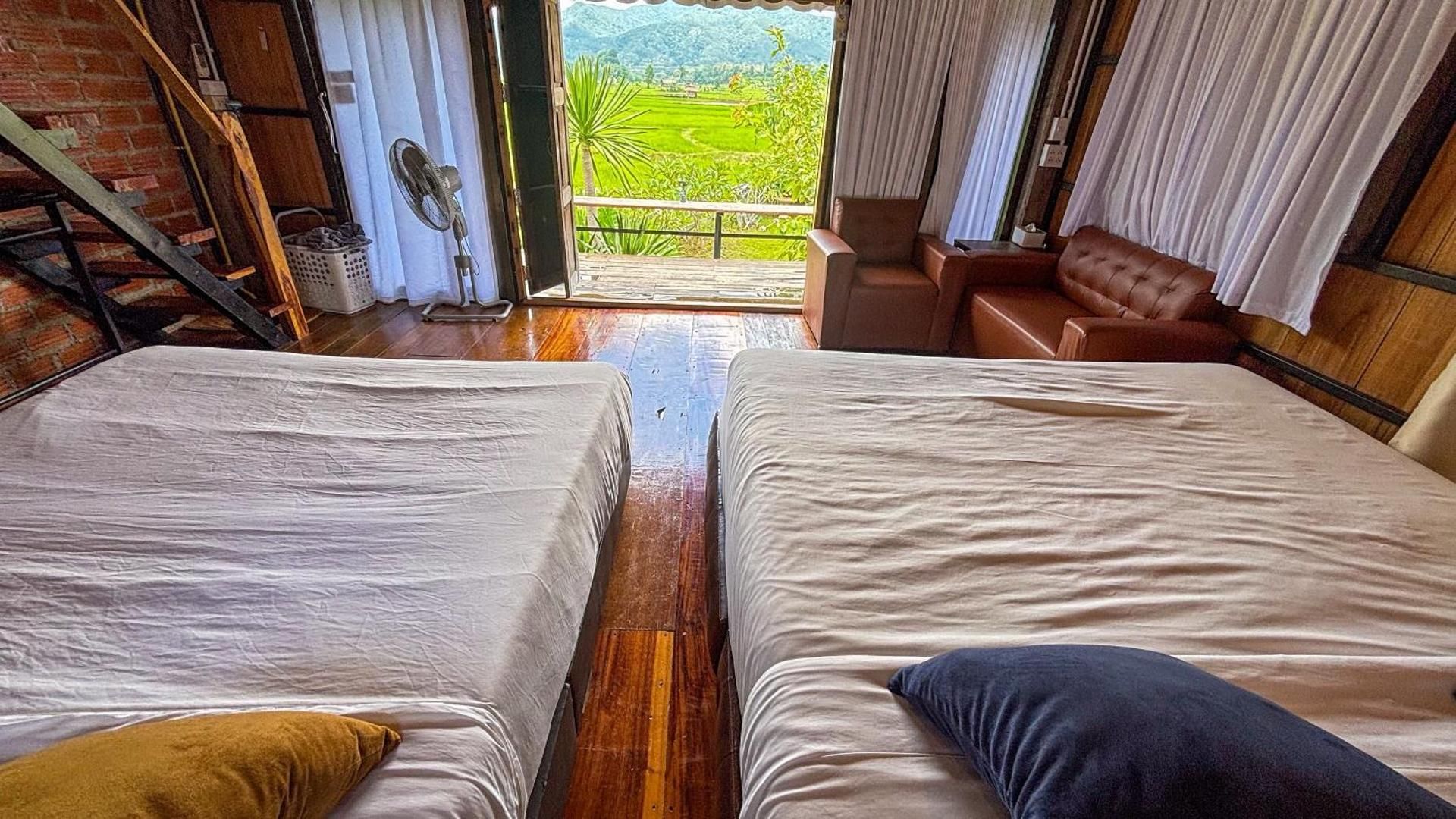Deluxe Double or Twin Room with Mountain View